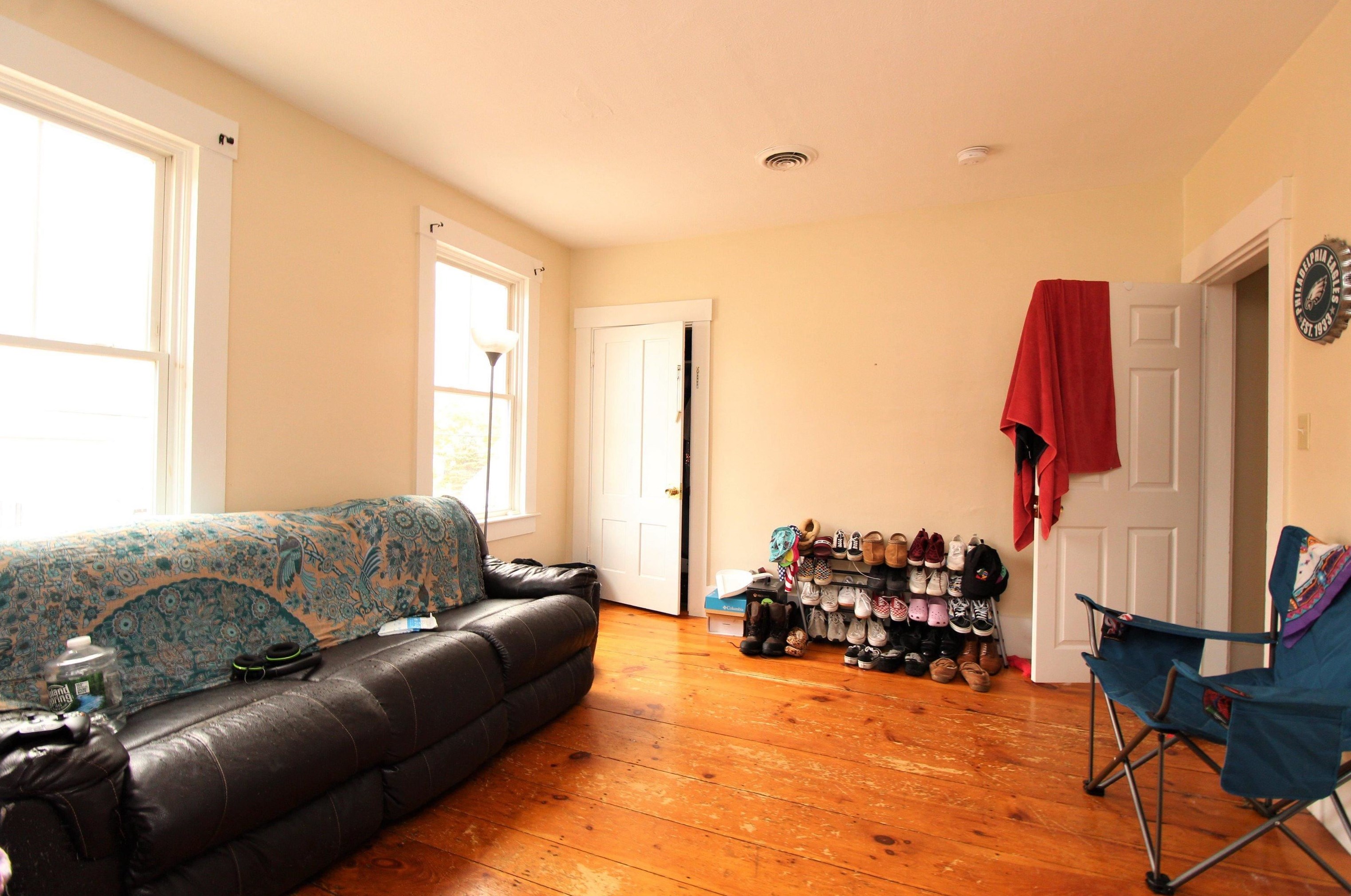 19 Heaton St, Rochester NH 03867-2714 exterior