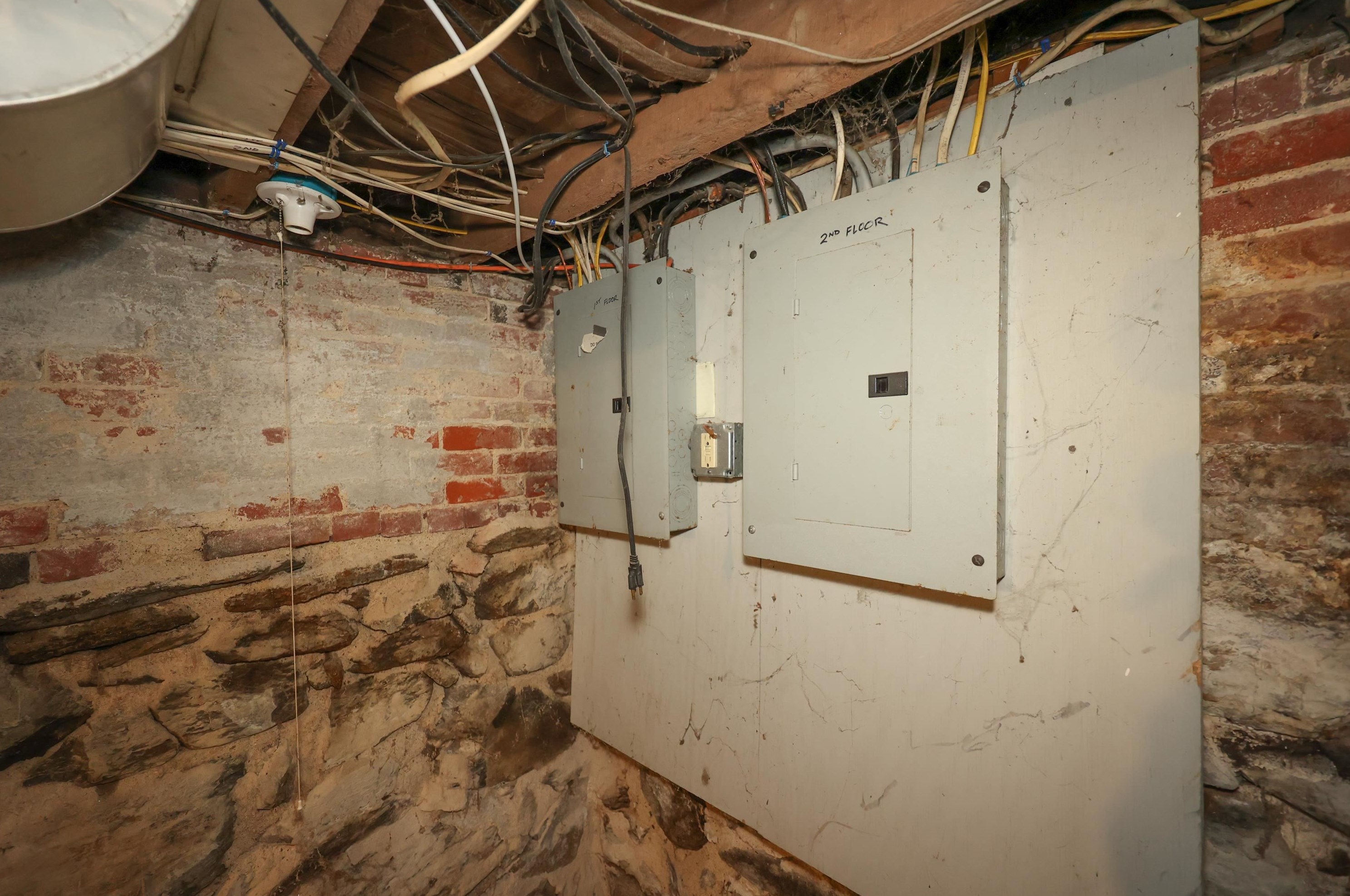 19 Heaton St, Rochester NH 03867-2714 exterior