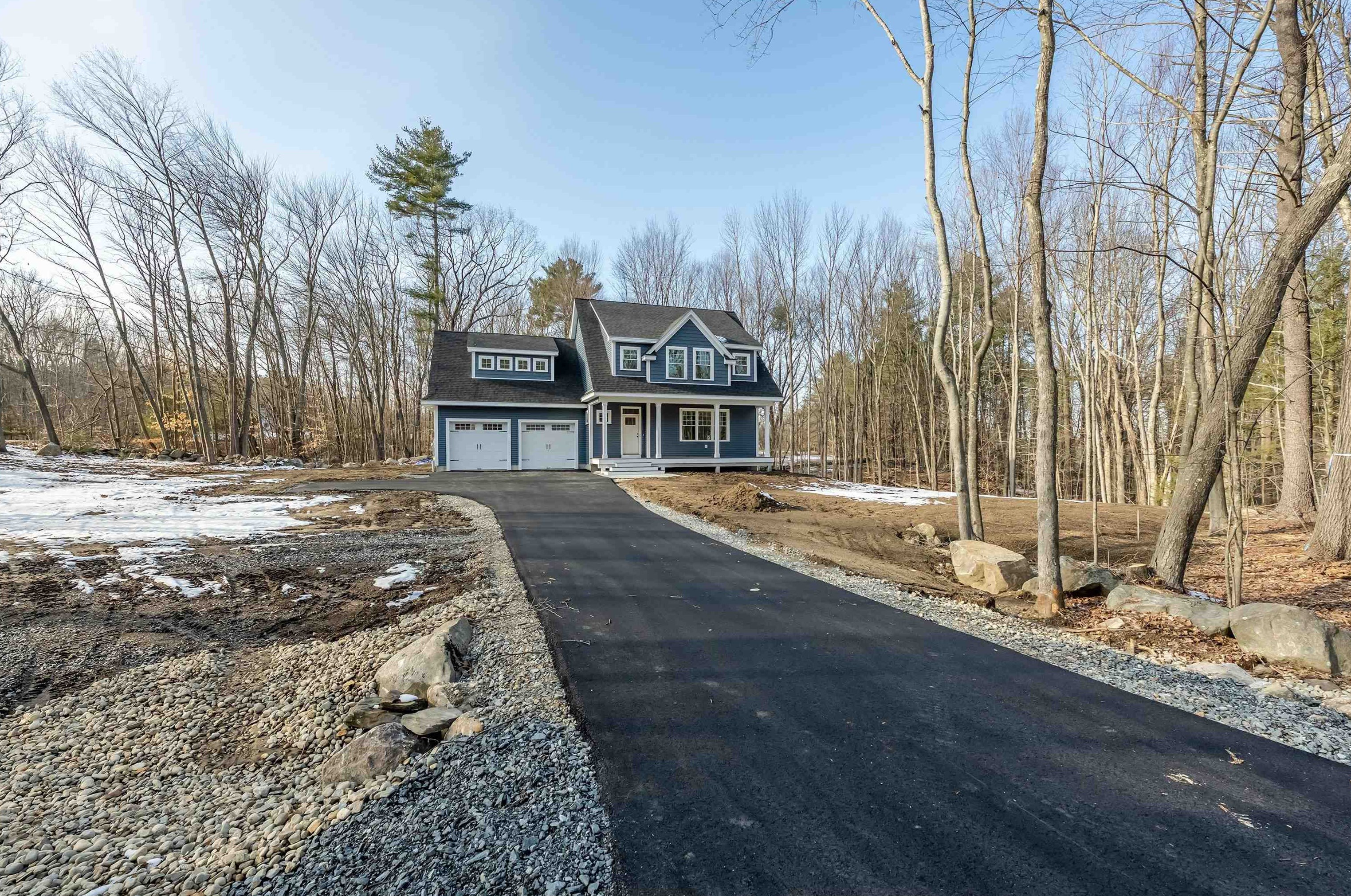 65 Pine Ridge Cir, Sandown, NH 03873