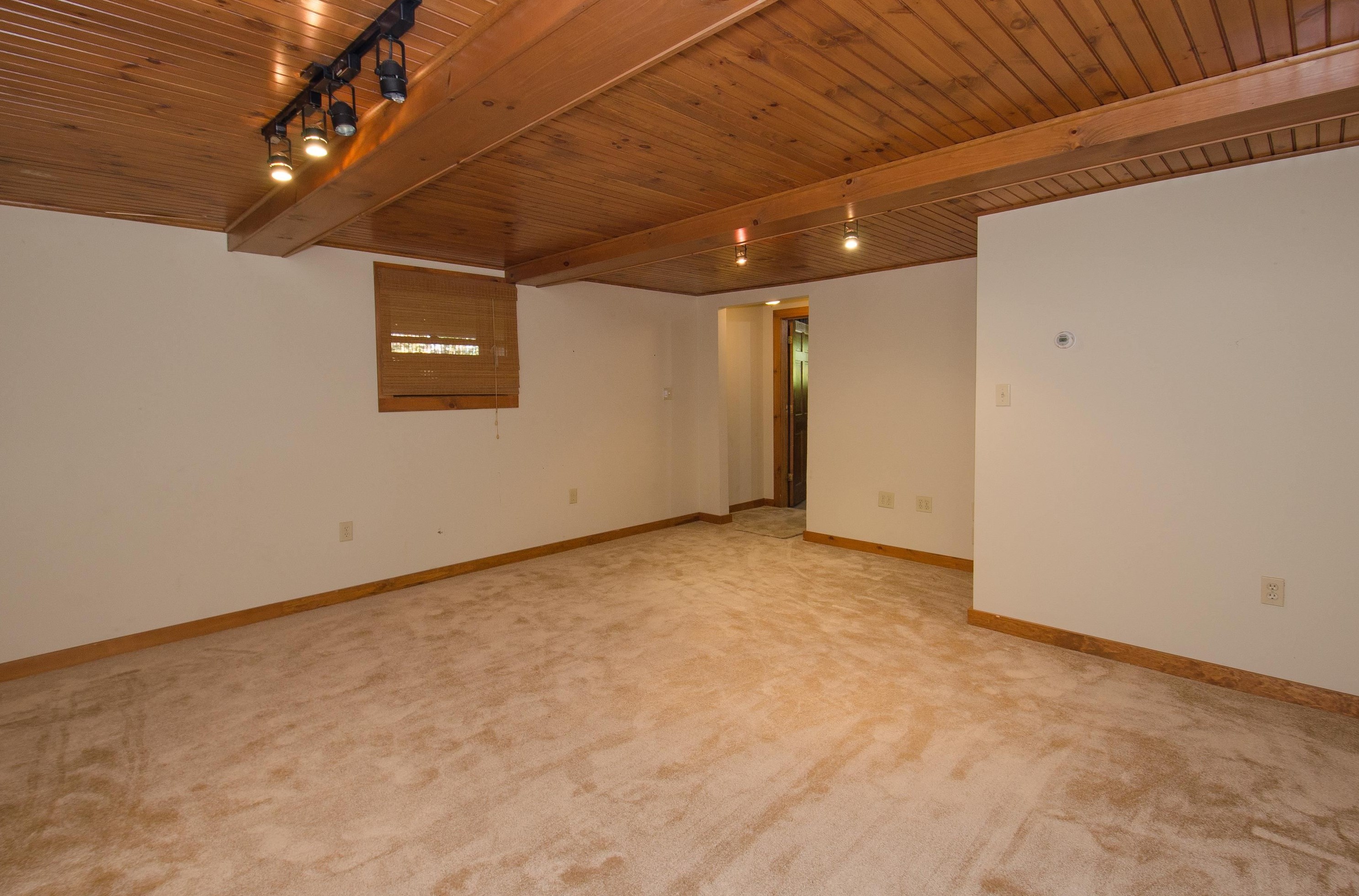 20 Thissell Rd, Bridgewater NH  03222-6753 exterior