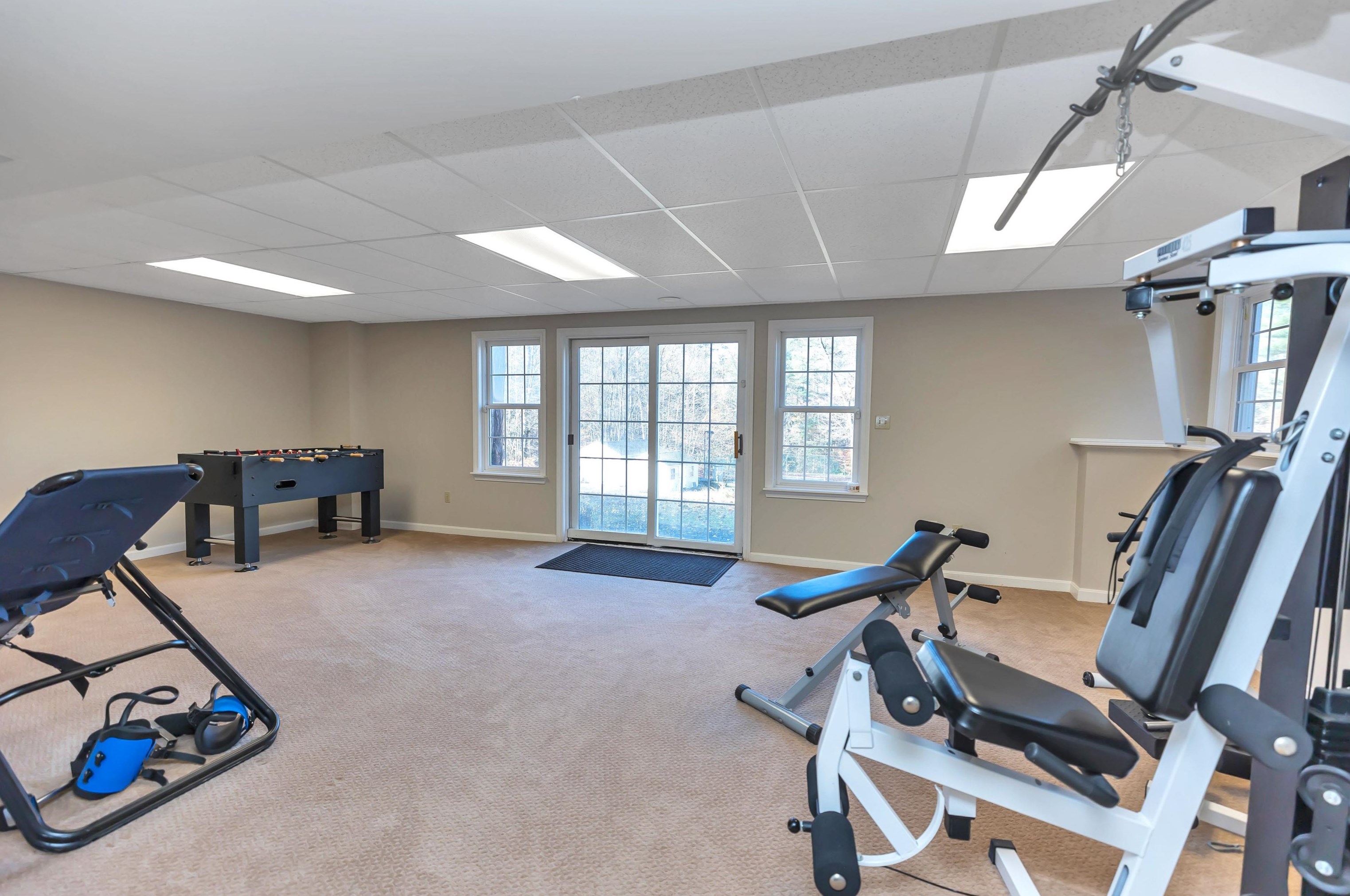 231 Amherst Rd, Merrimack NH 03054-3928 exterior