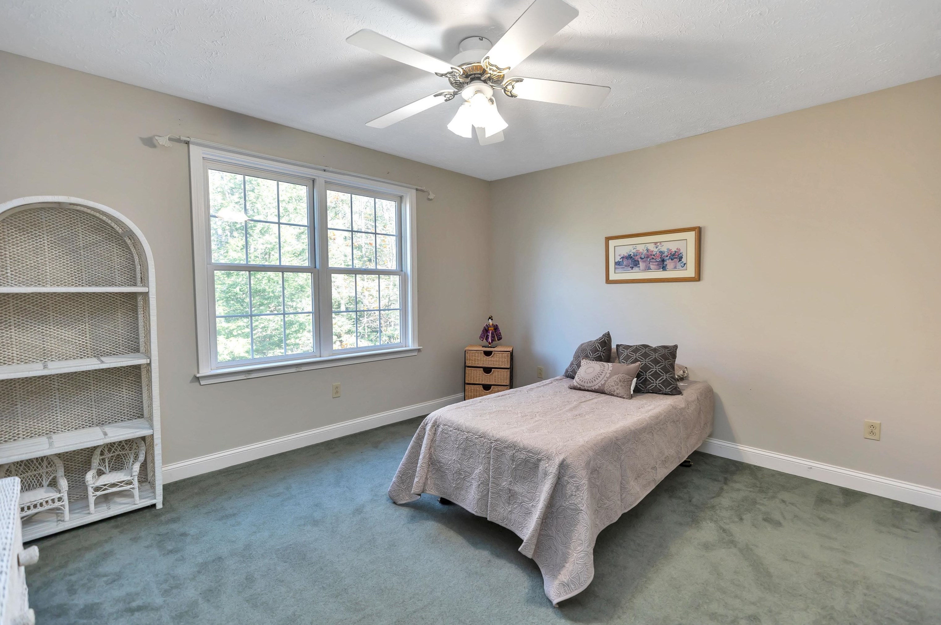 231 Amherst Rd, Merrimack NH 03054-3928 exterior