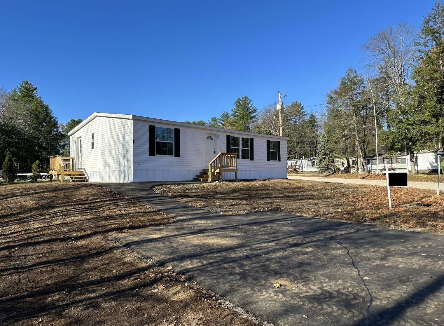 20 Willow St, Tilton, NH 03276