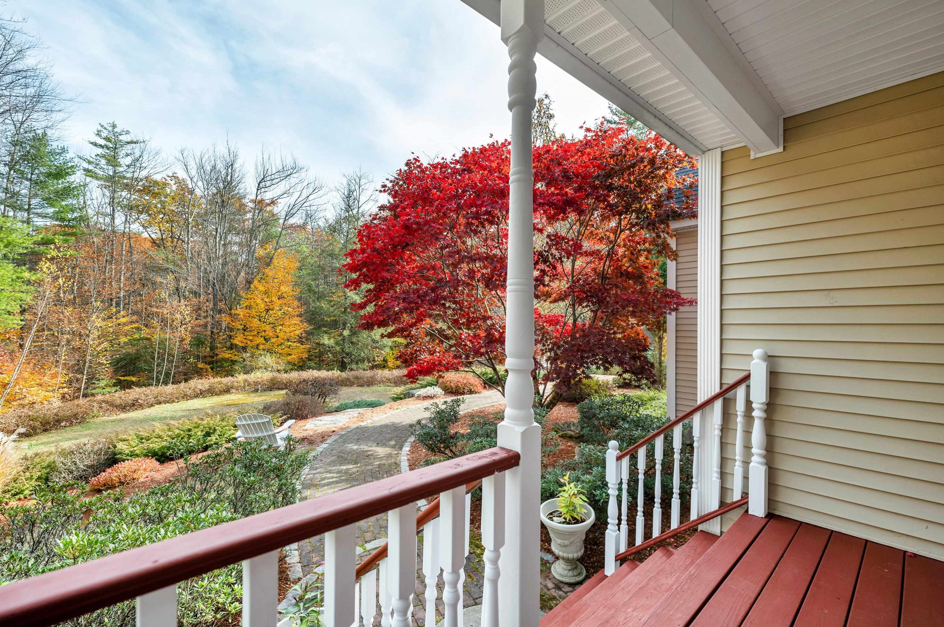 22 Gregory St, Hollis, NH 03049