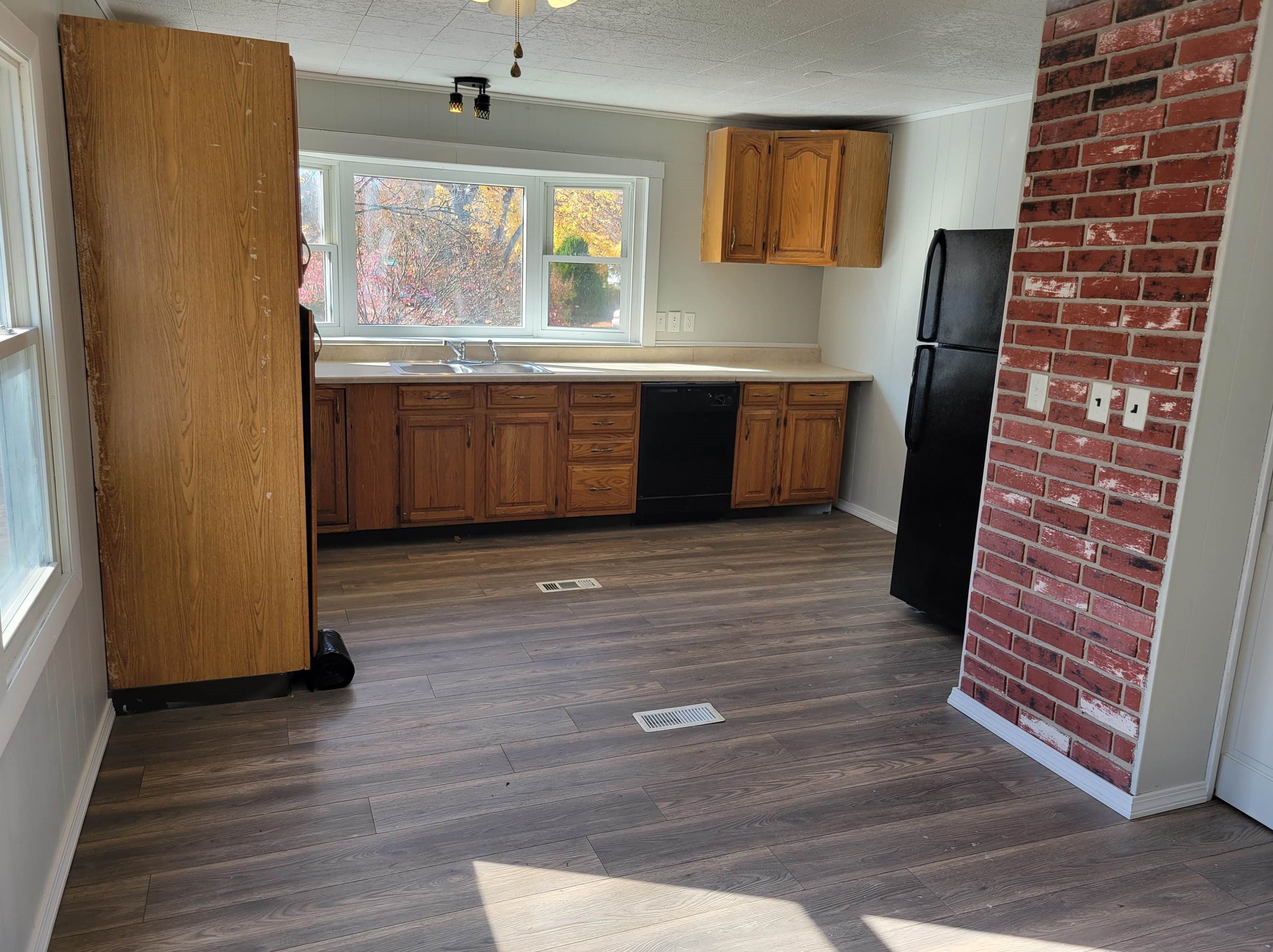 5 Farmington Dr, Dover, NH 03820