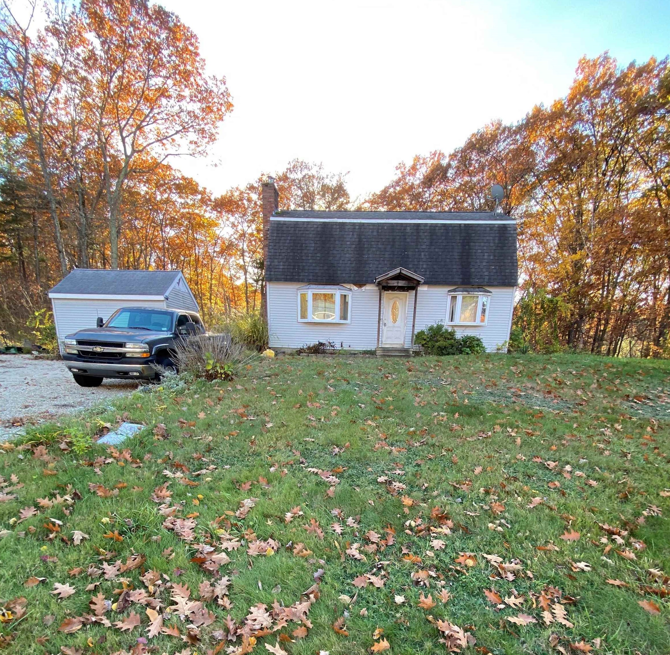 19 Melba Dr, Hudson, NH 03051-3308