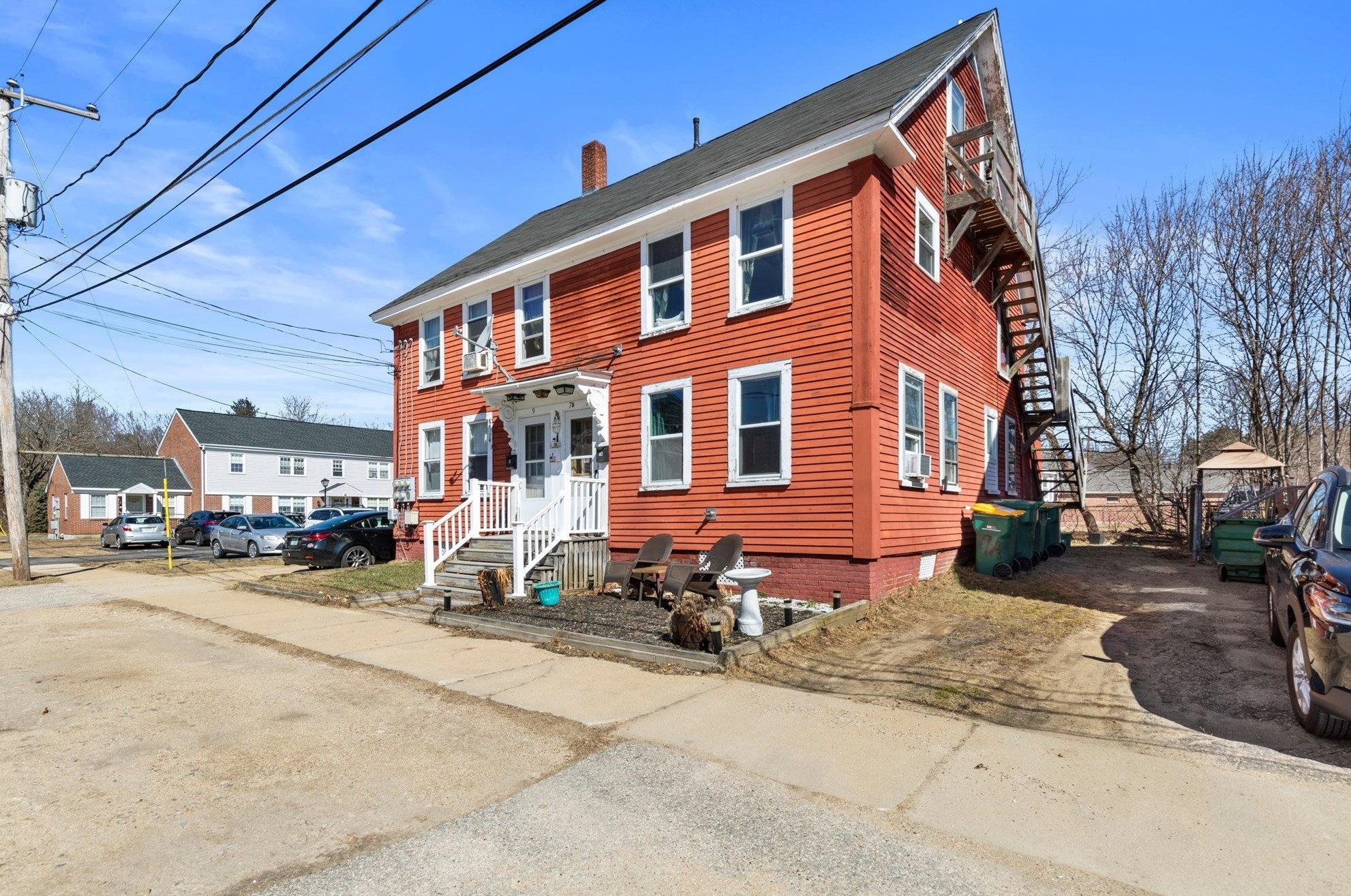 79 Felker St, Rochester, NH 03839-5208
