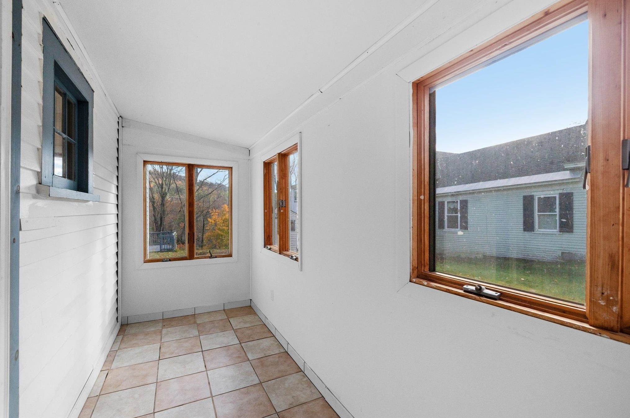 62 Merrimack St, Bridgewater NH  03222-3257 exterior