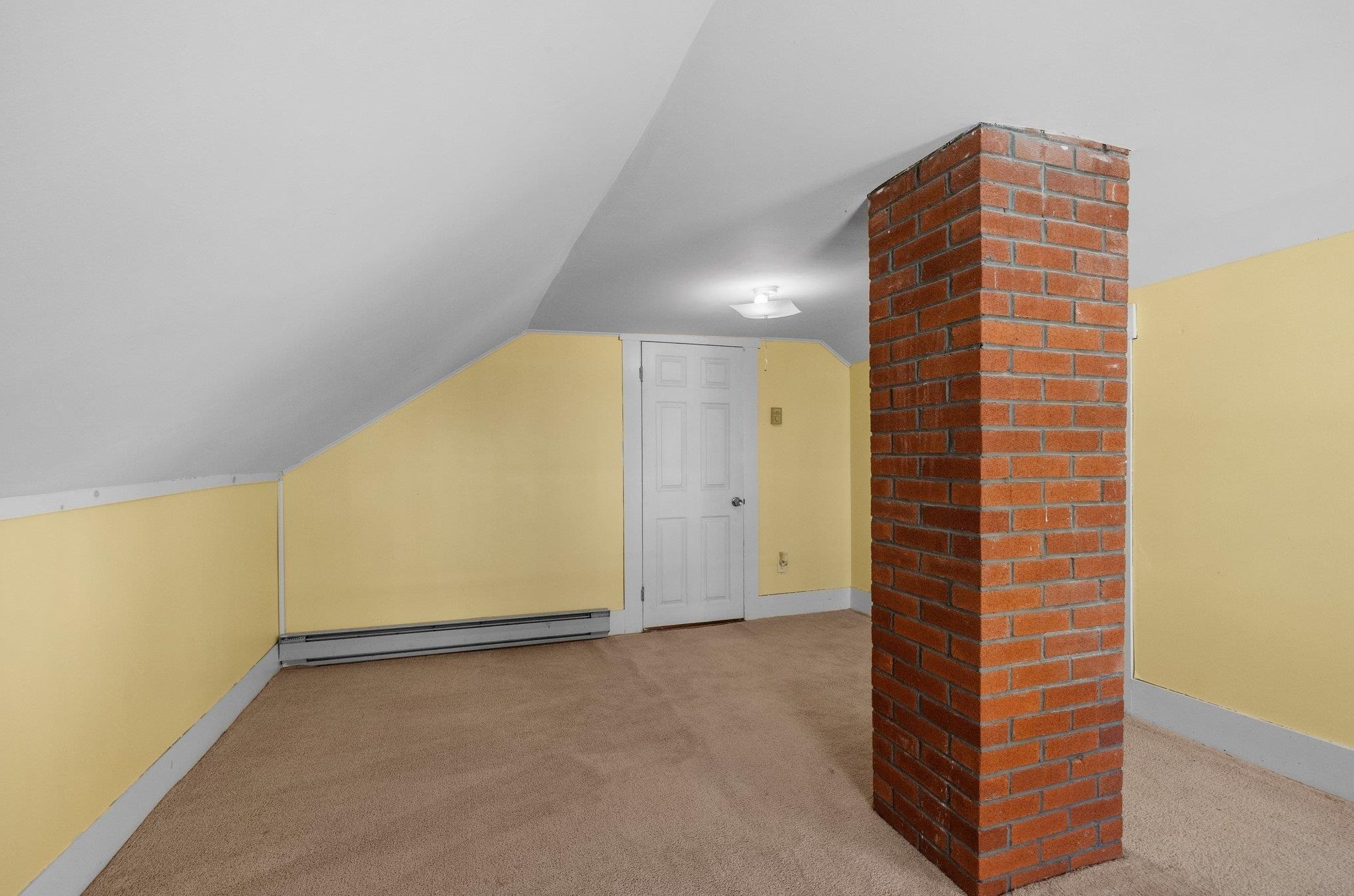 62 Merrimack St, Bridgewater NH  03222-3257 exterior