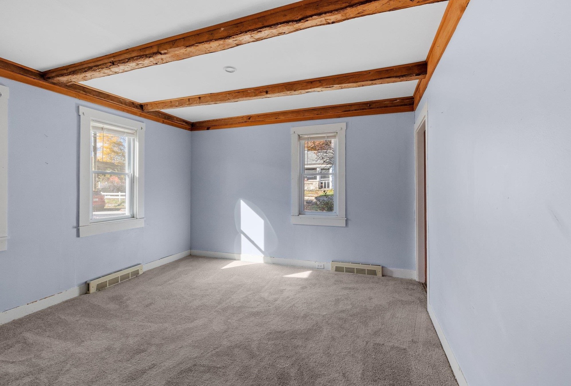 62 Merrimack St, Bridgewater NH  03222-3257 exterior