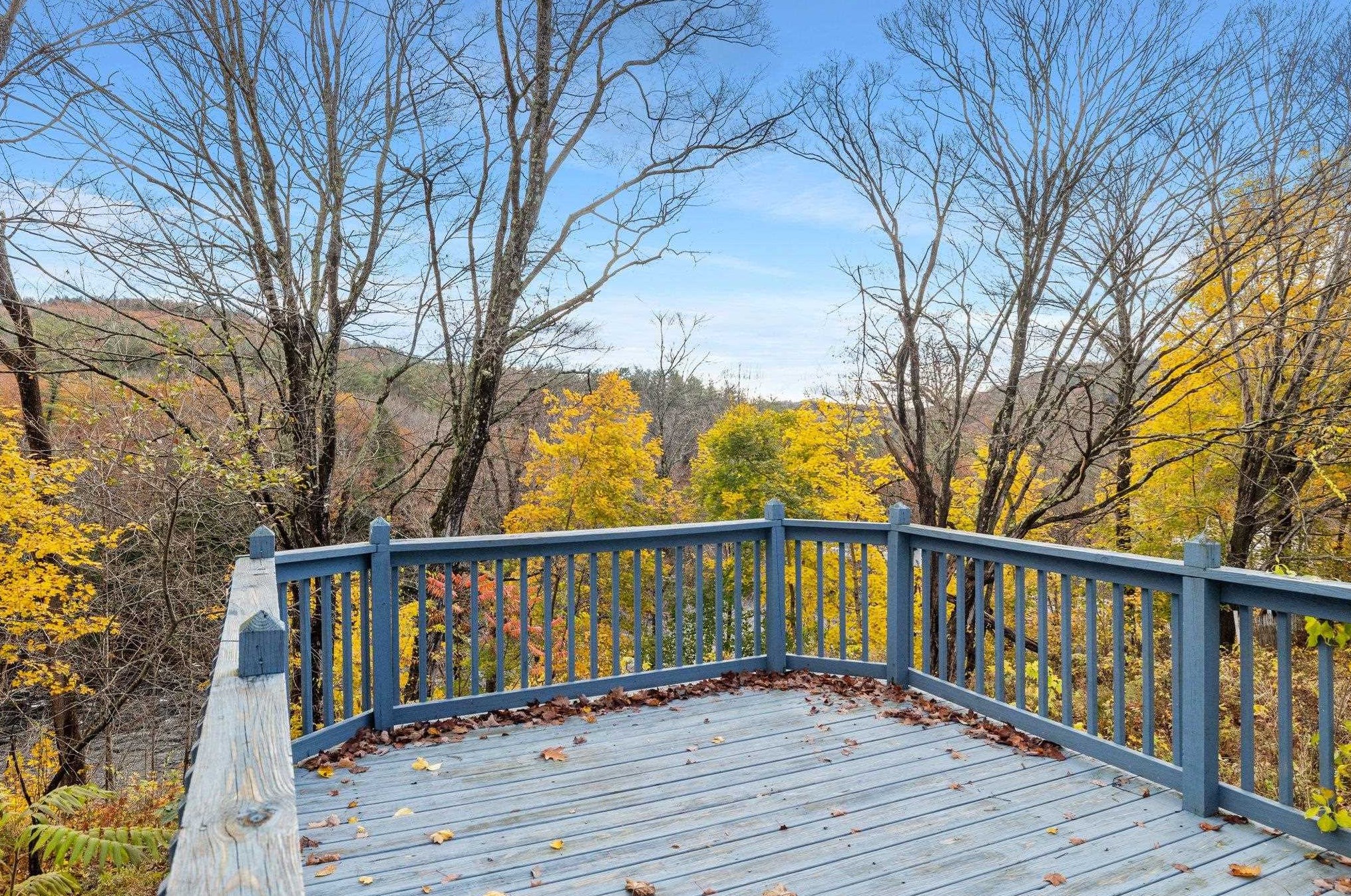 62 Merrimack St, Bridgewater NH  03222-3257 exterior