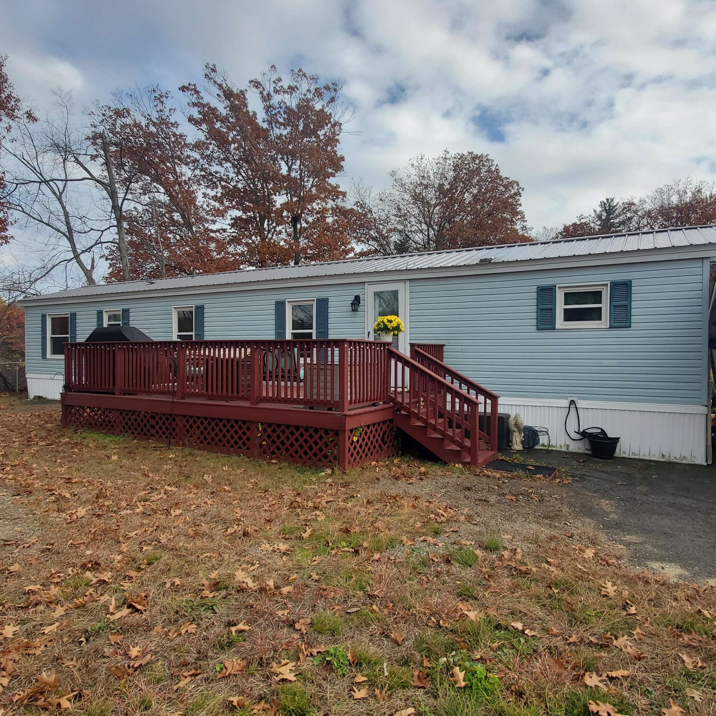 56 Longmeadow Dr, Concord, NH 03301