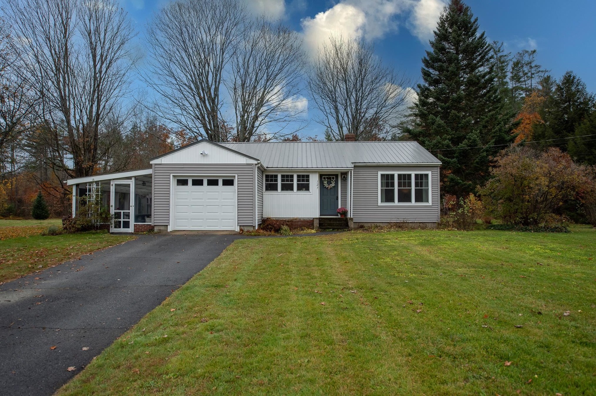 127 Stinson Lake Rd, Ellsworth, NH 03266