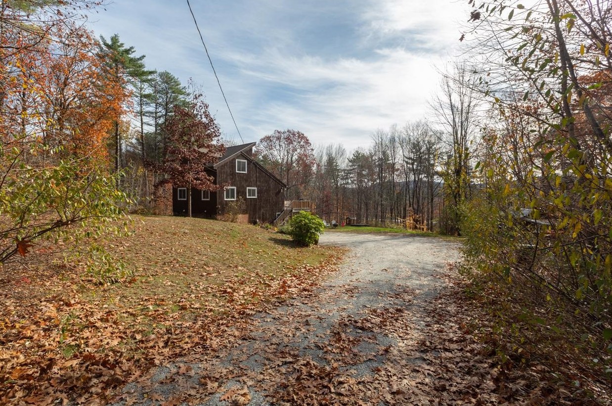 325 Davison Rd, Henniker, NH 03242