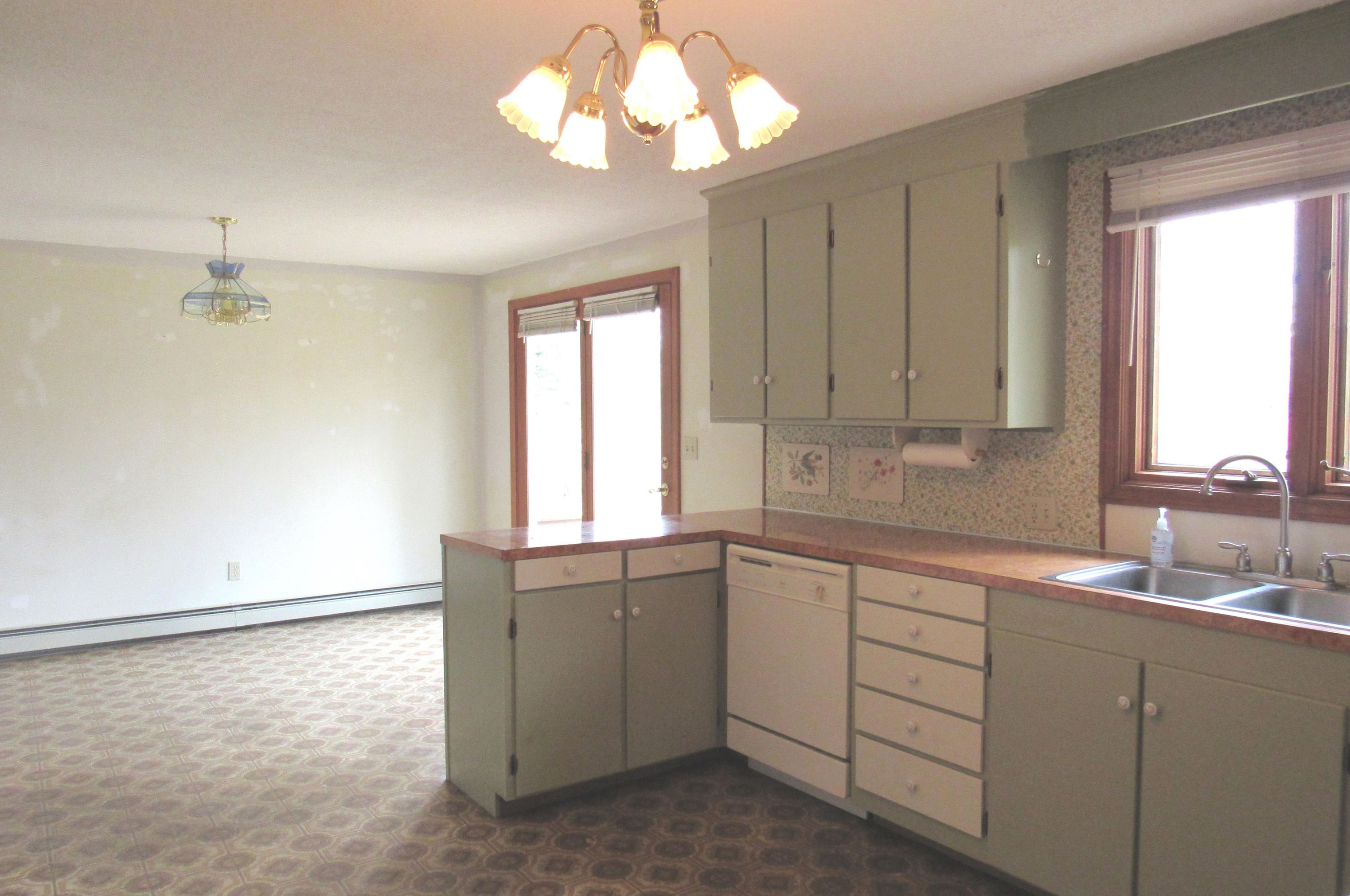 725 Eley Ln, Allenstown, NH 03275