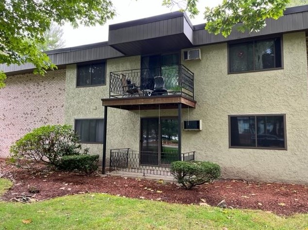 2 Strawberry Bank Rd #4, Nashua, NH 03062