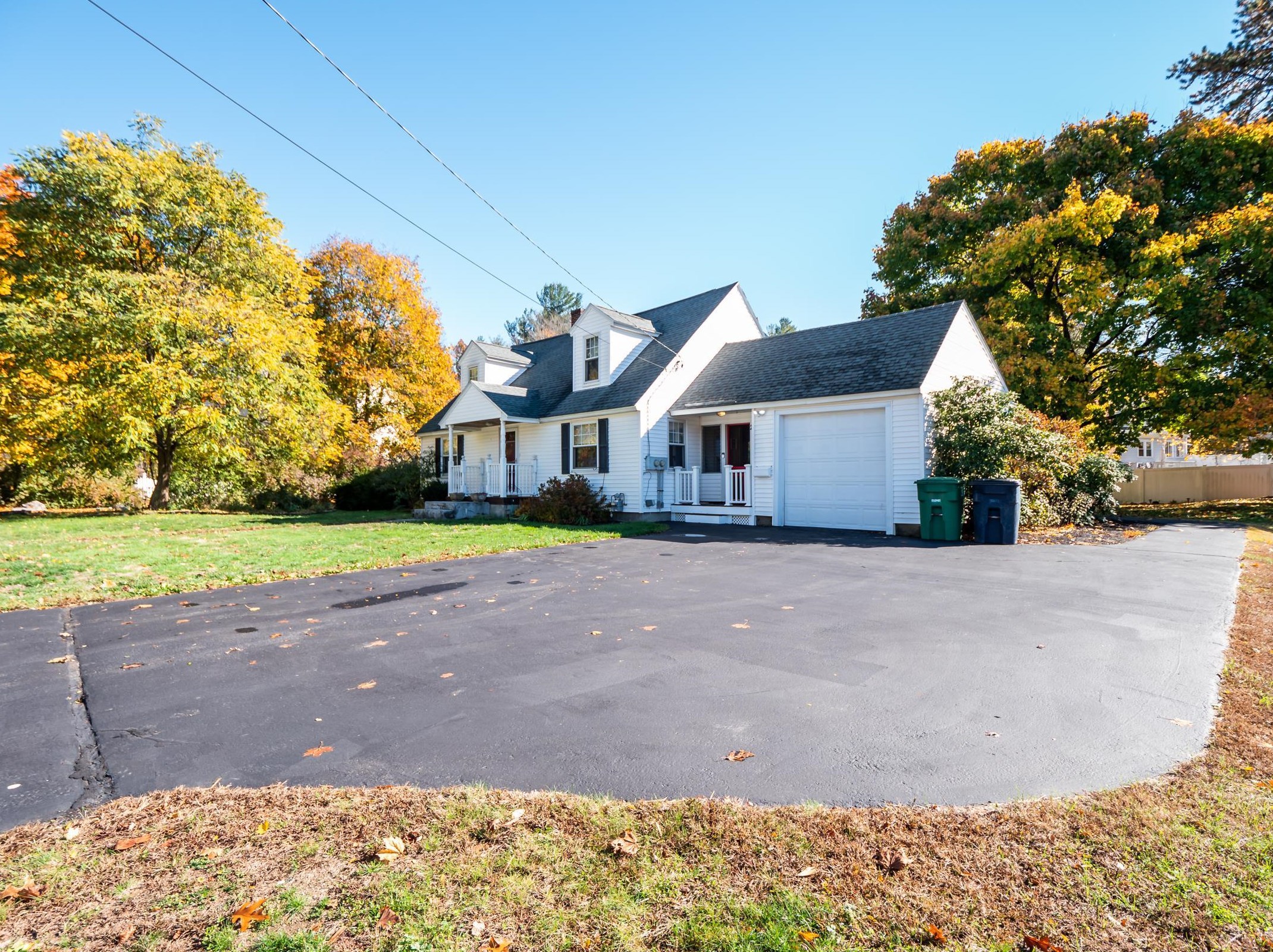 2 E Dunstable Rd, Nashua, NH 03060