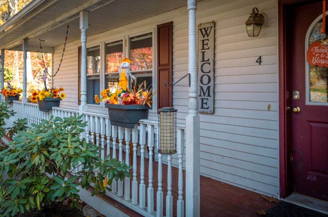 4 Clydesdale Ave, Pelham, NH 03076