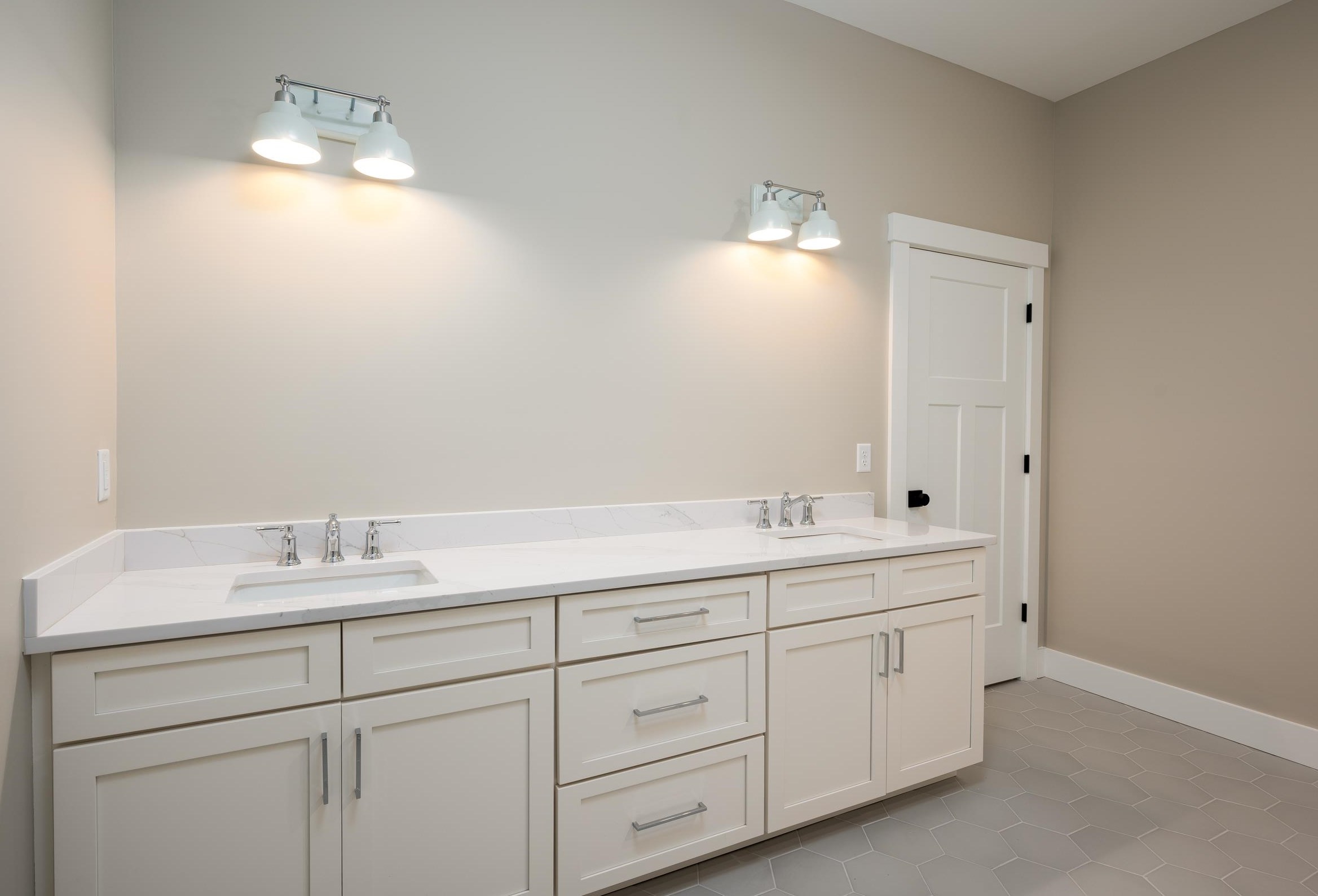 1330 Union Ave #2, Laconia, NH 03246