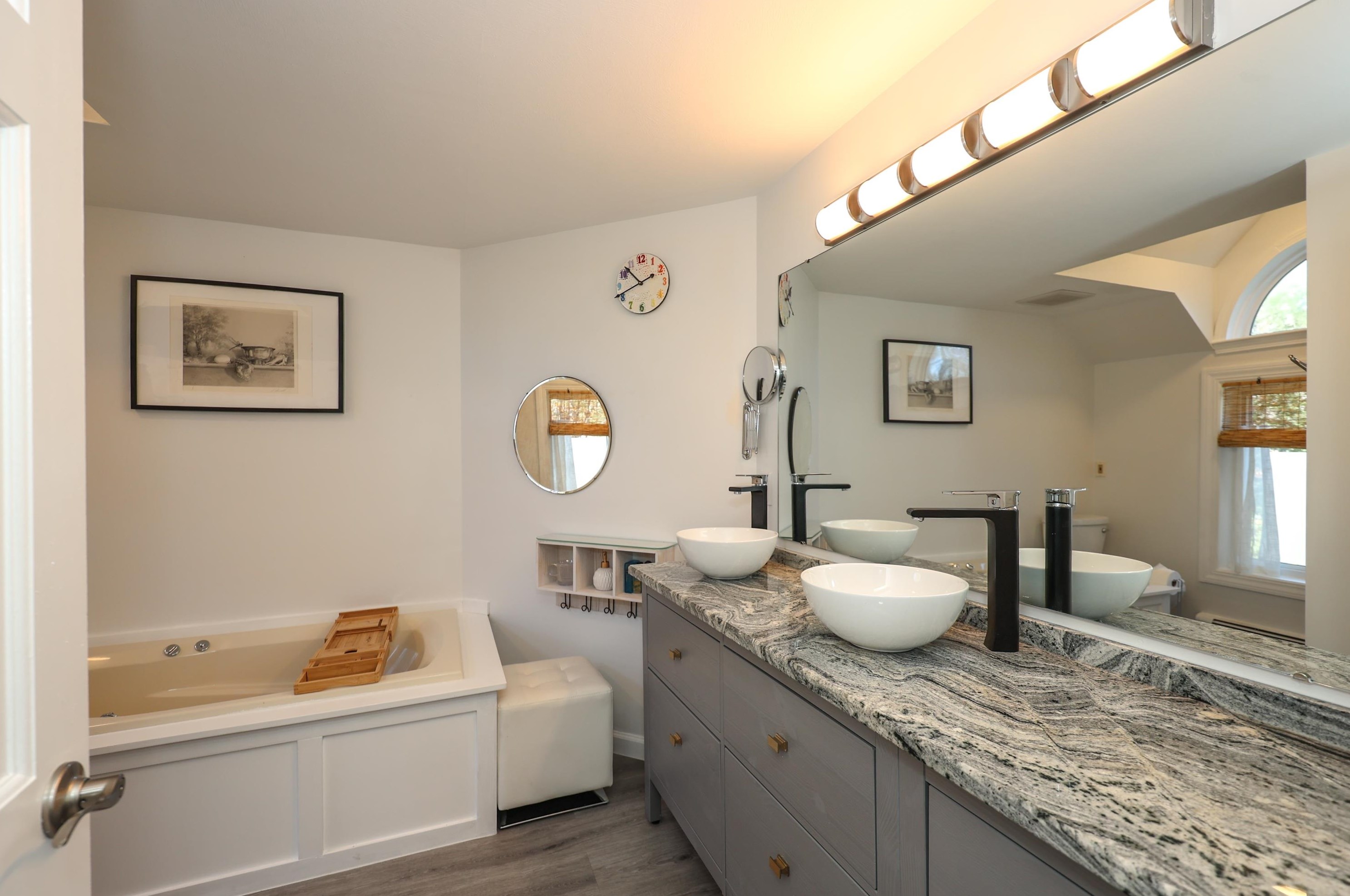 51 Mcquade Brook Rd, Manchester NH  03110-5018 exterior