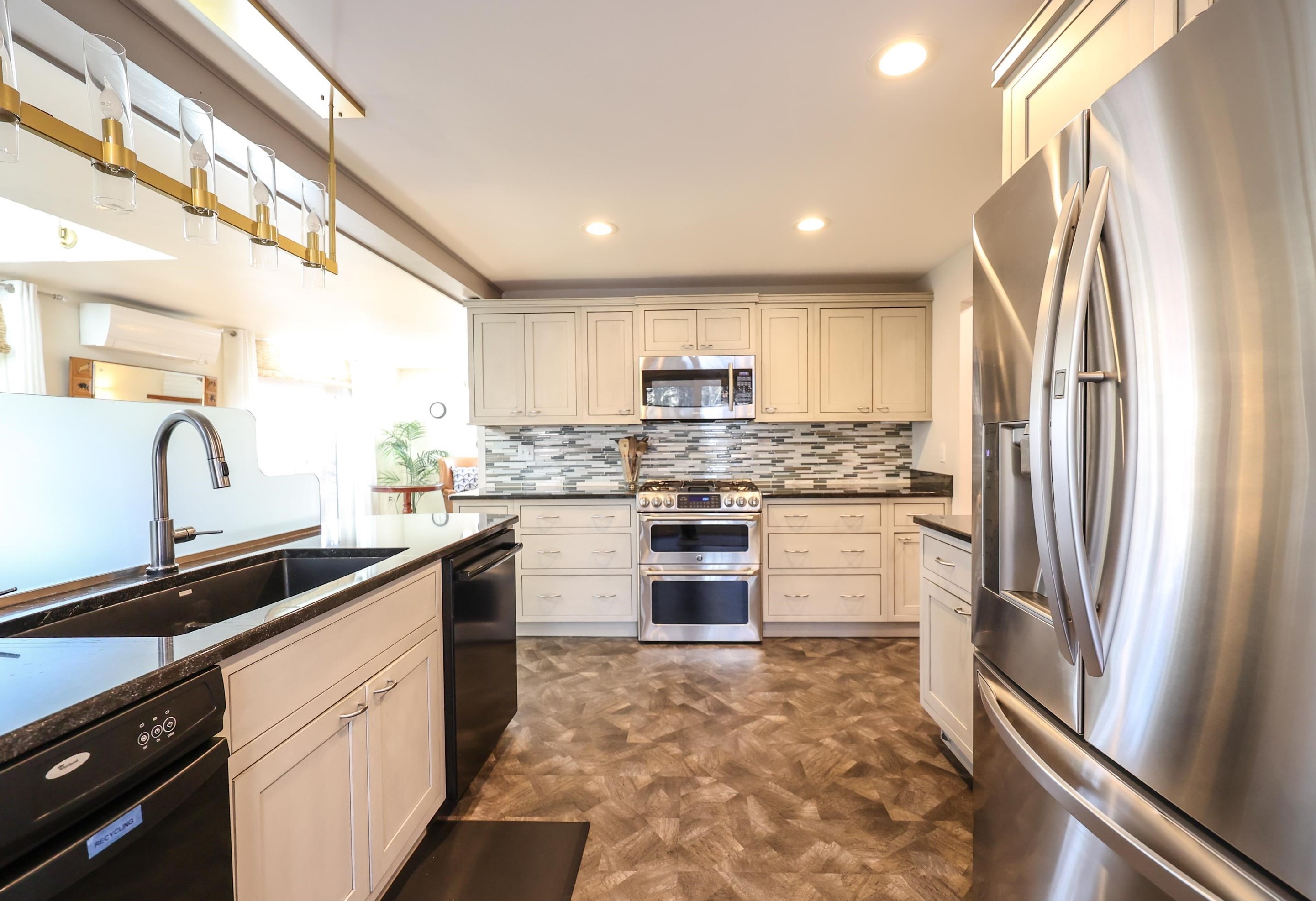 51 Mcquade Brook Rd, Manchester NH  03110-5018 exterior