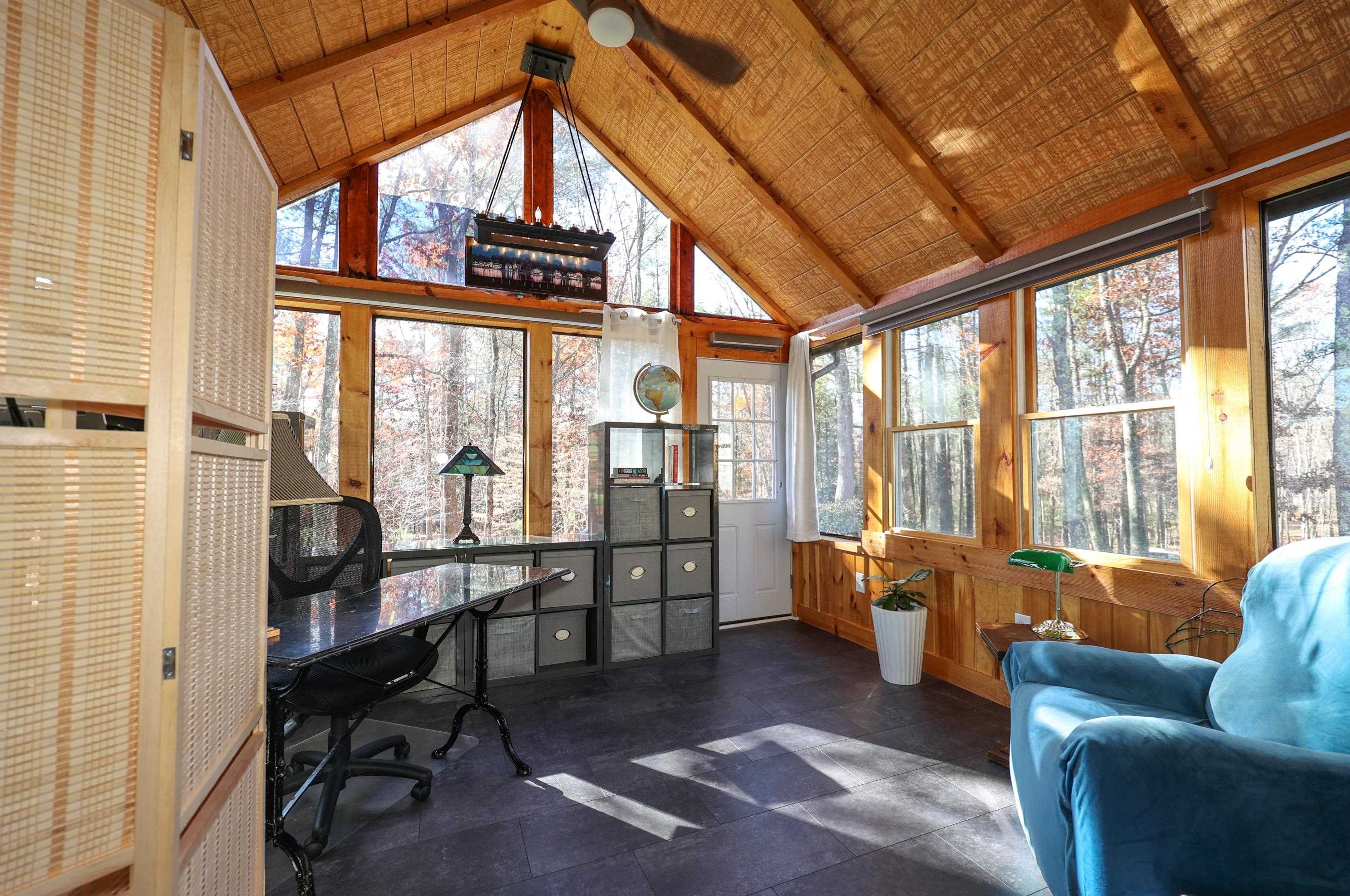 51 Mcquade Brook Rd, Manchester NH  03110-5018 exterior