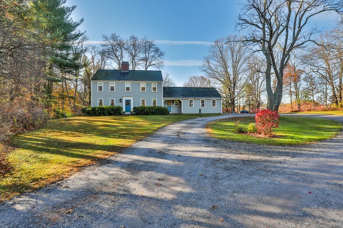 9 Oak Hill Dr, Amherst, NH 03031