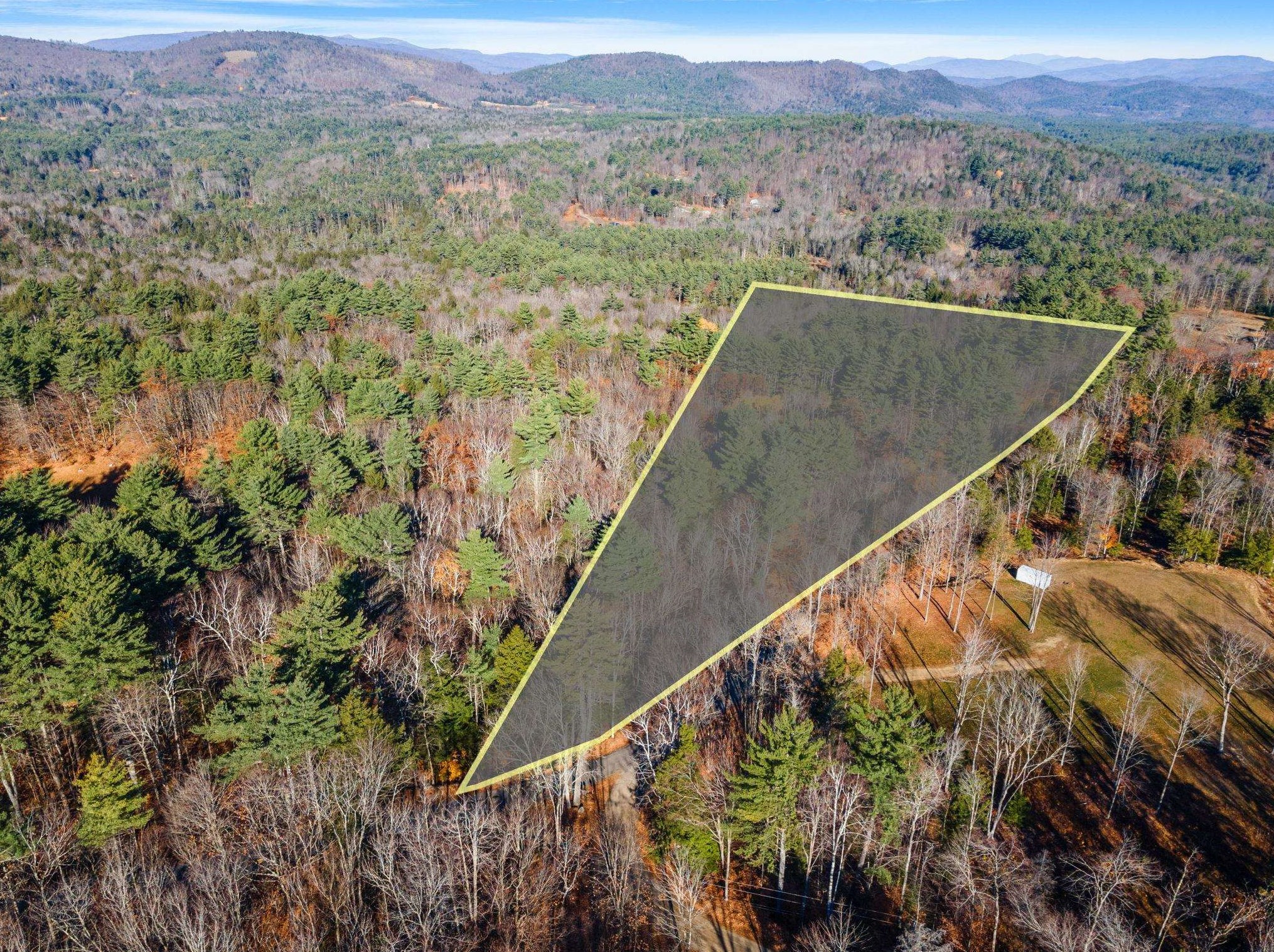 122 Bunker Hill Rd, Hill, NH 03243