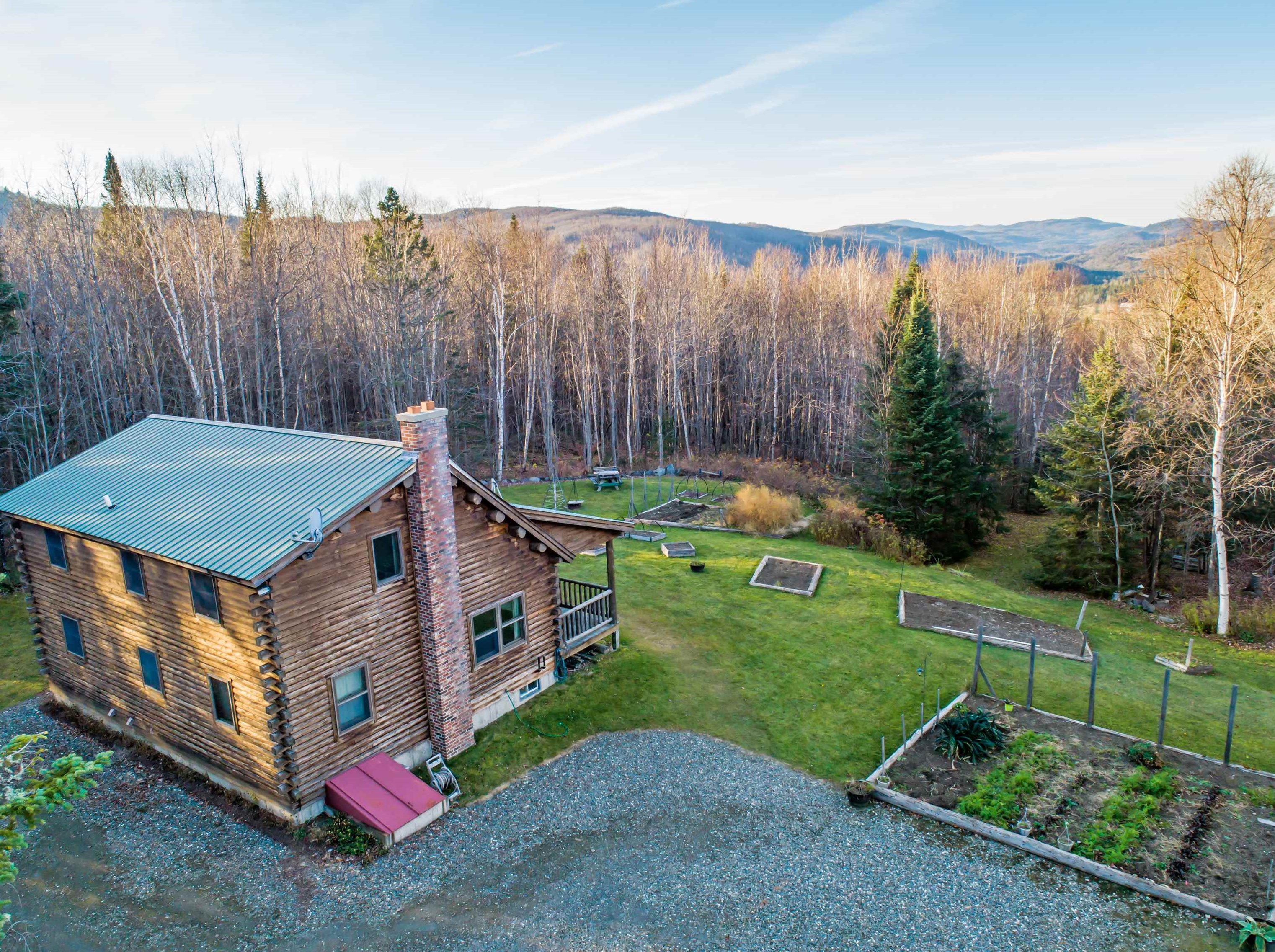 948 S Hill Rd, Columbia, NH 03576