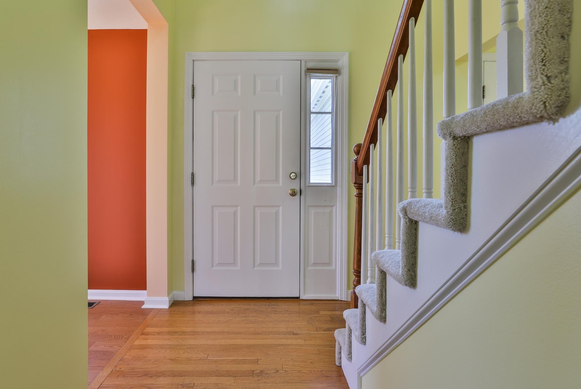 1 Ivy Ln, Nashua, NH 03063