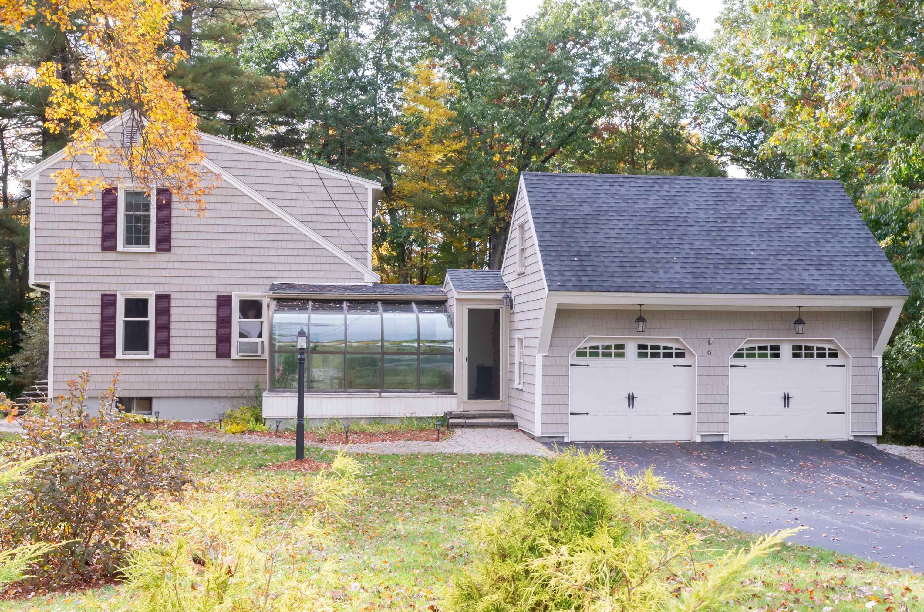 6 Tammy St, Salem, NH 03079