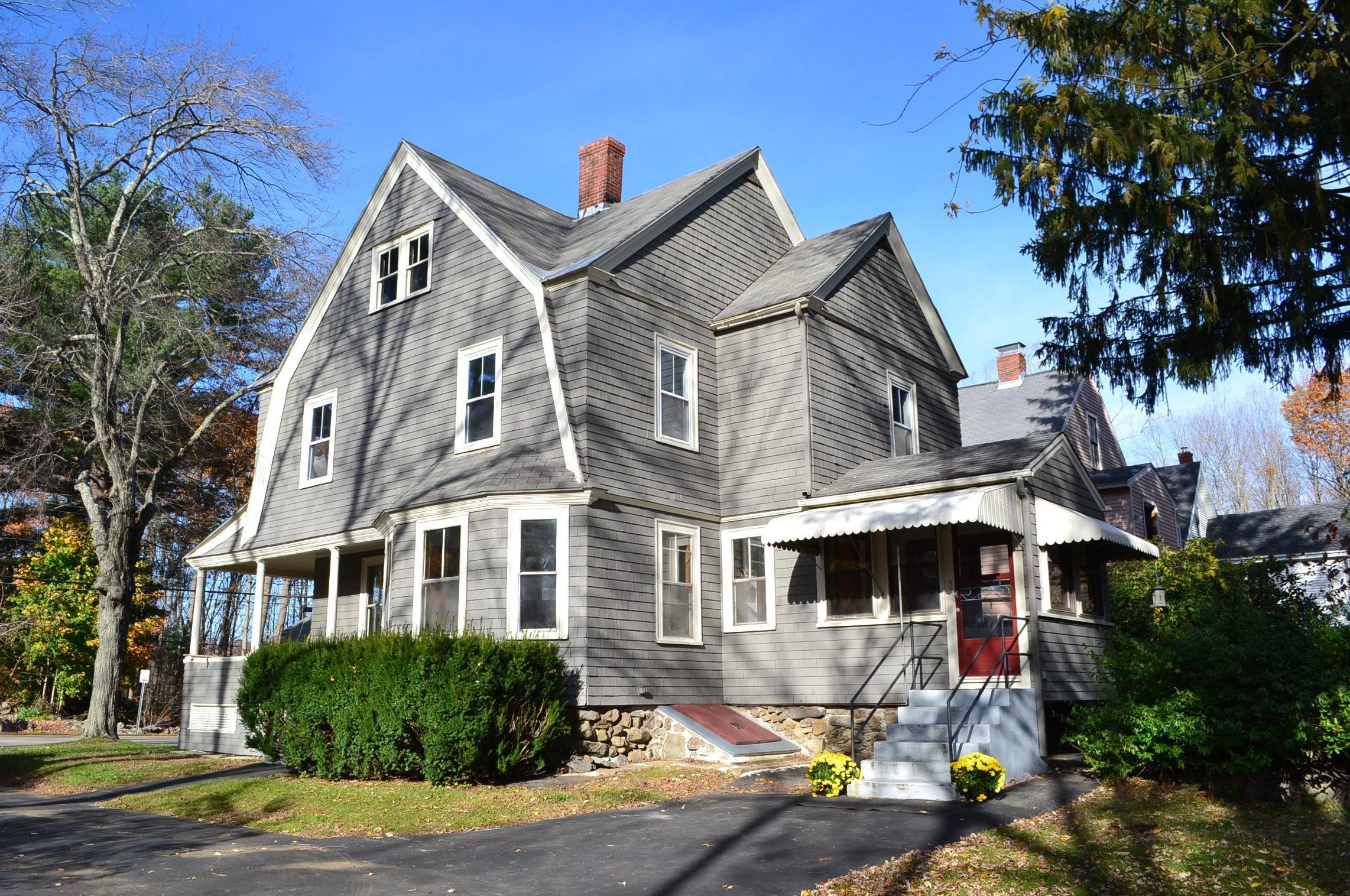 746 Middle Rd, Portsmouth, NH 03801