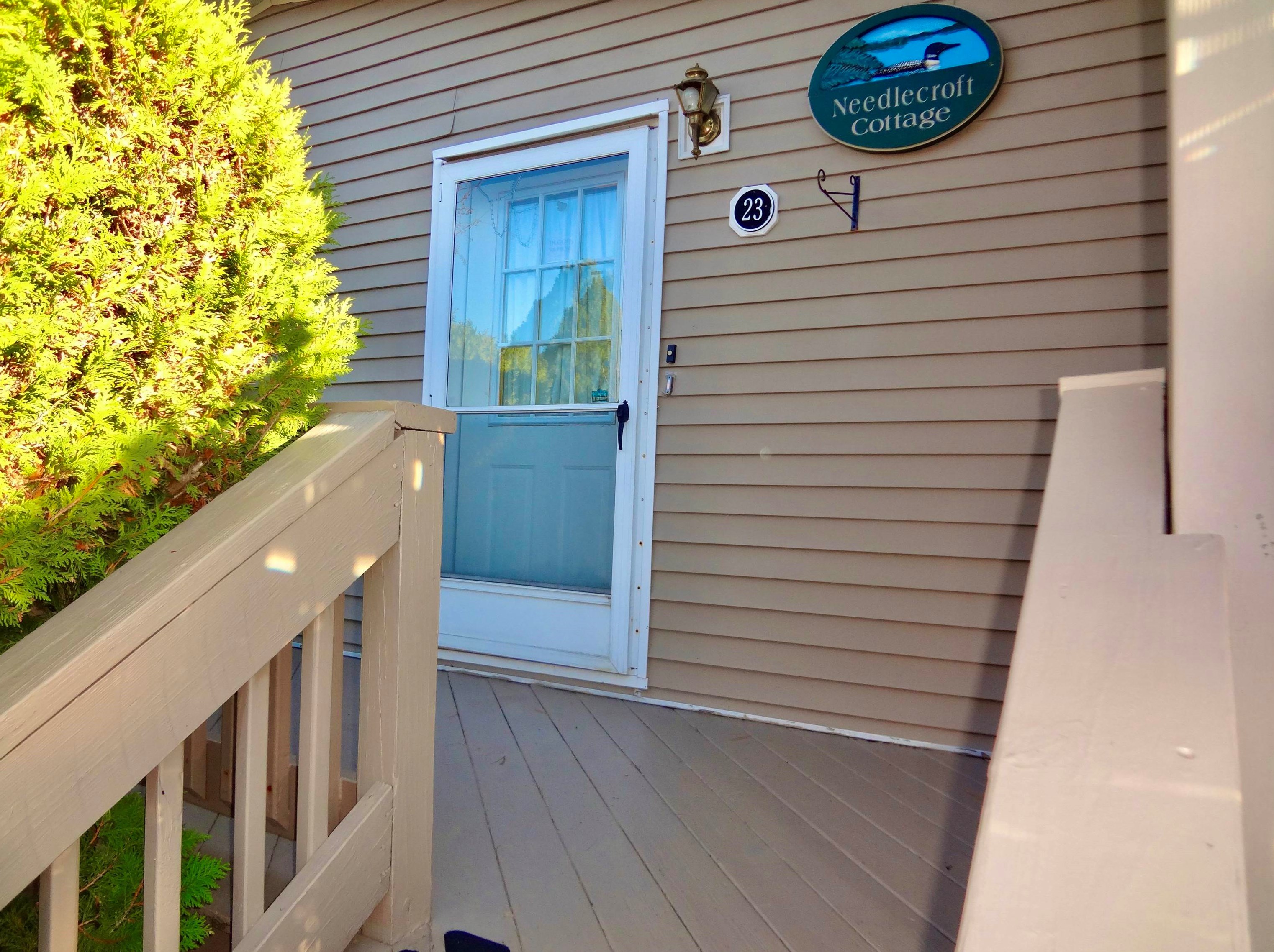 23 Magnolia Ln, Belmont, NH 03220