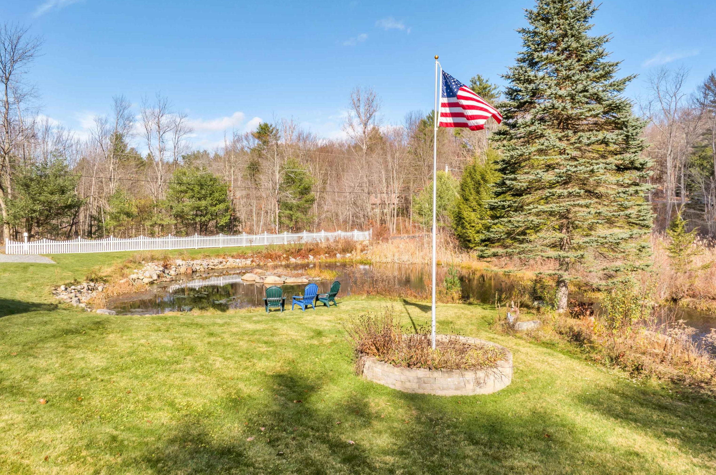 647 Cross Country Rd, Allenstown, NH 03275