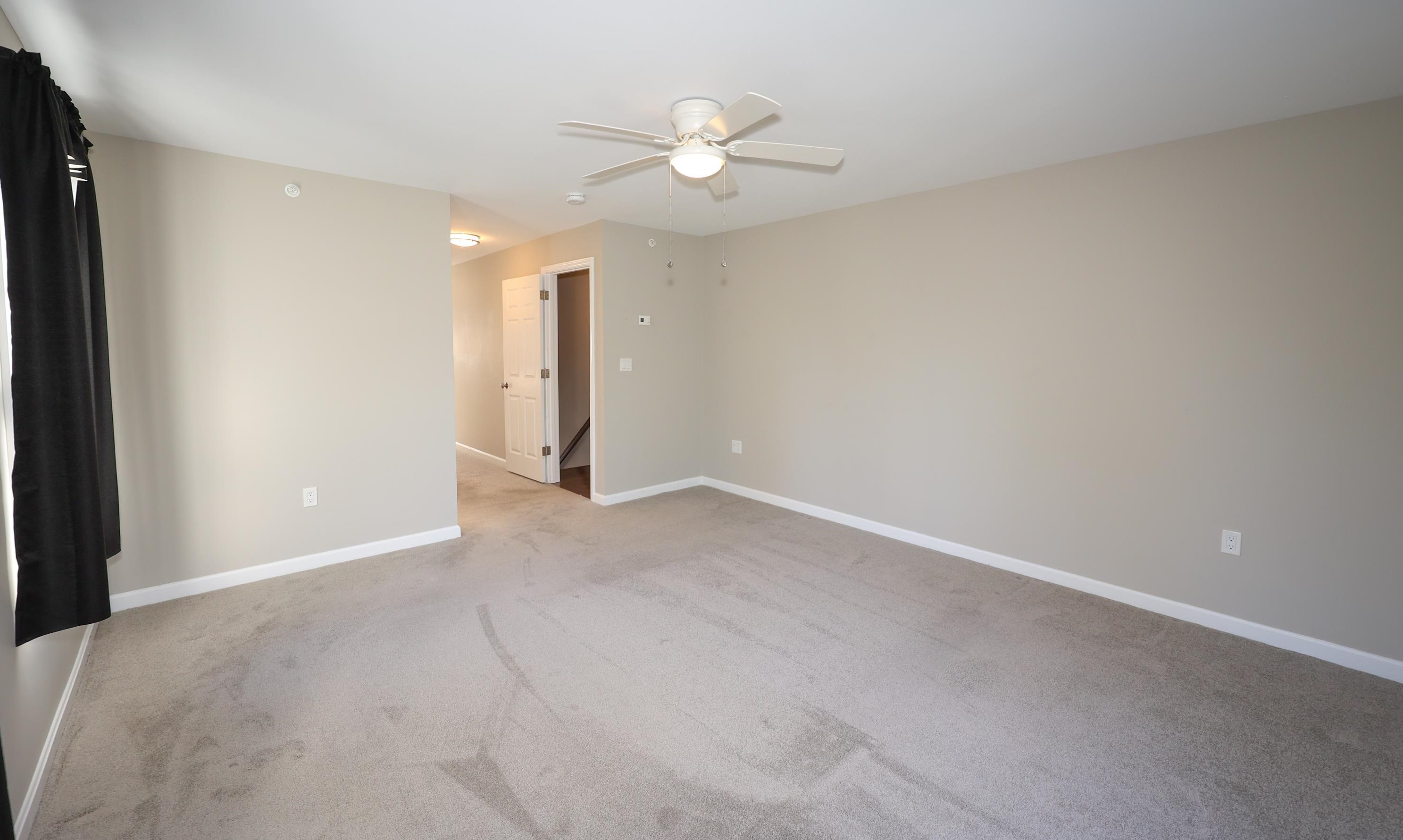 179 Knollwood Way, Manchester NH  03102 exterior