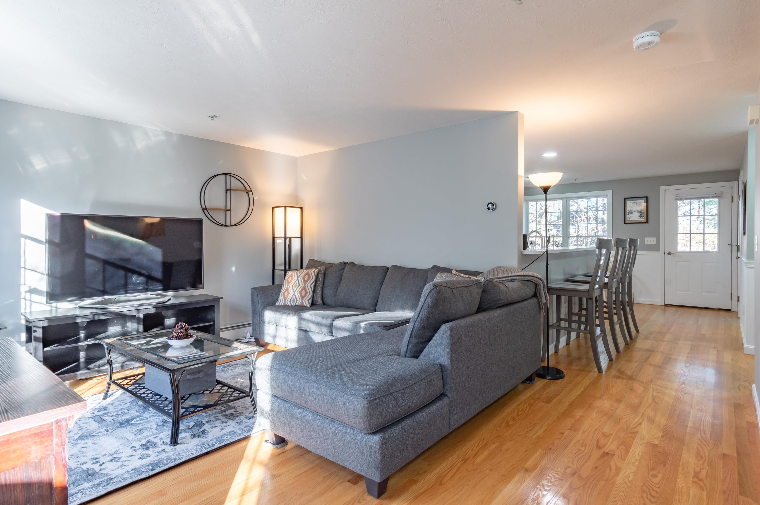 12 Eastwood Way, Manchester NH 03103 exterior