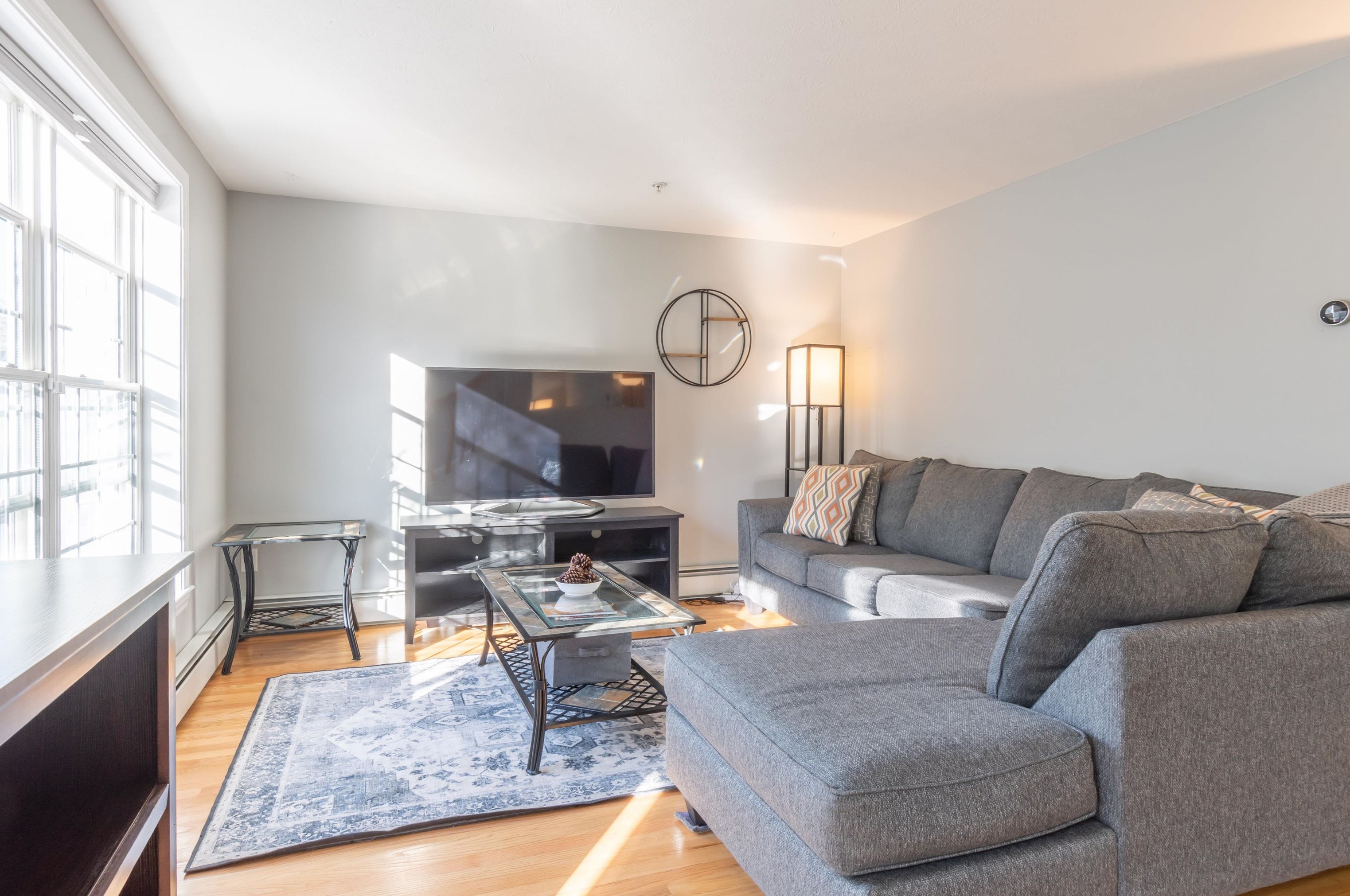 12 Eastwood Way, Manchester NH 03103 exterior