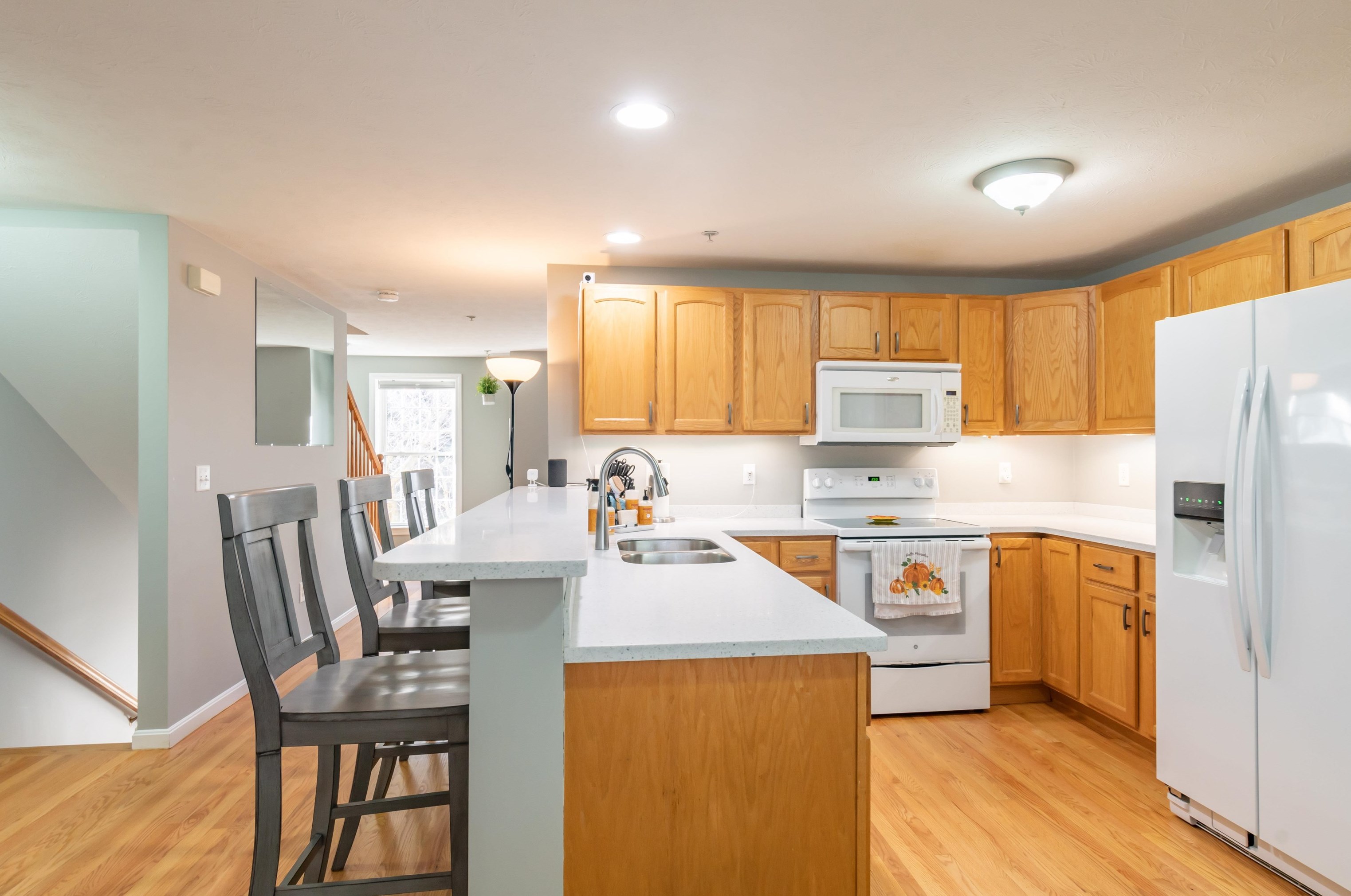 12 Eastwood Way, Manchester NH 03103 exterior