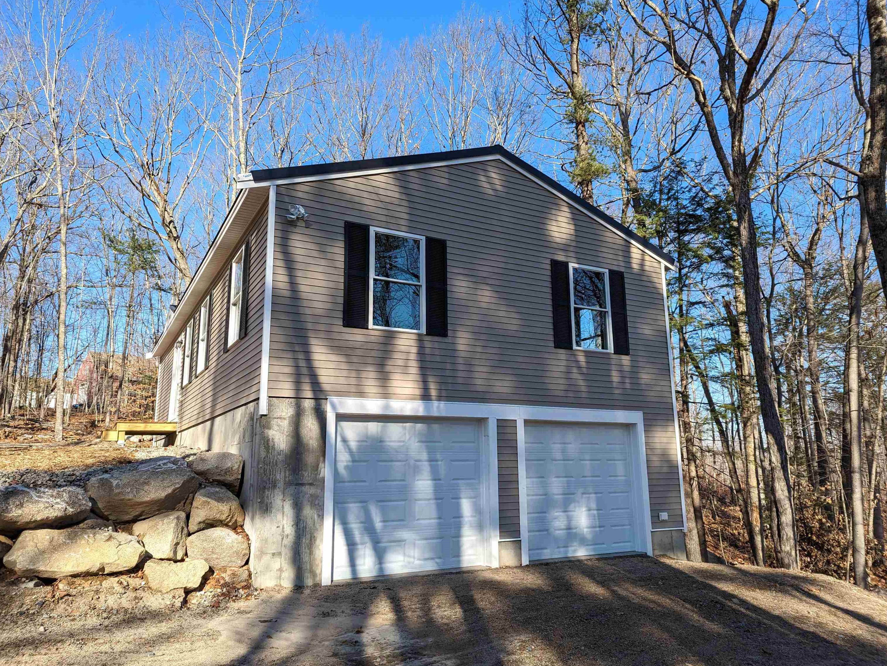 702 Browns Ridge Rd, Ossipee, NH 03864