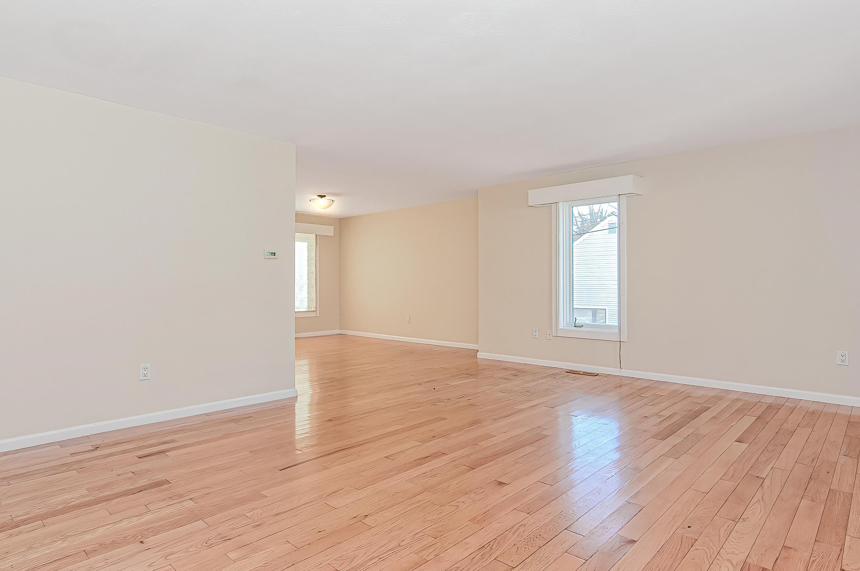 20 Landsdown Dr, Nashua, NH 03062