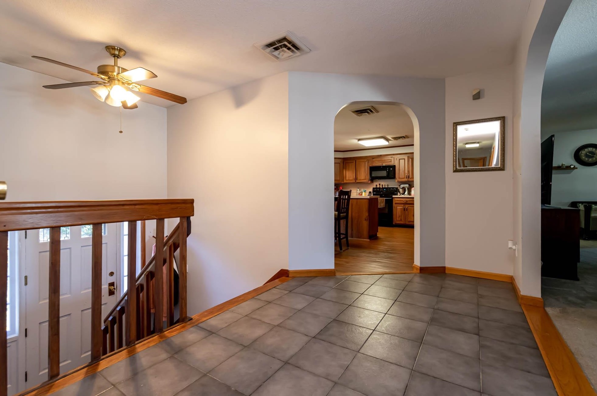 79 Main St, Manchester NH  03102-4027 exterior