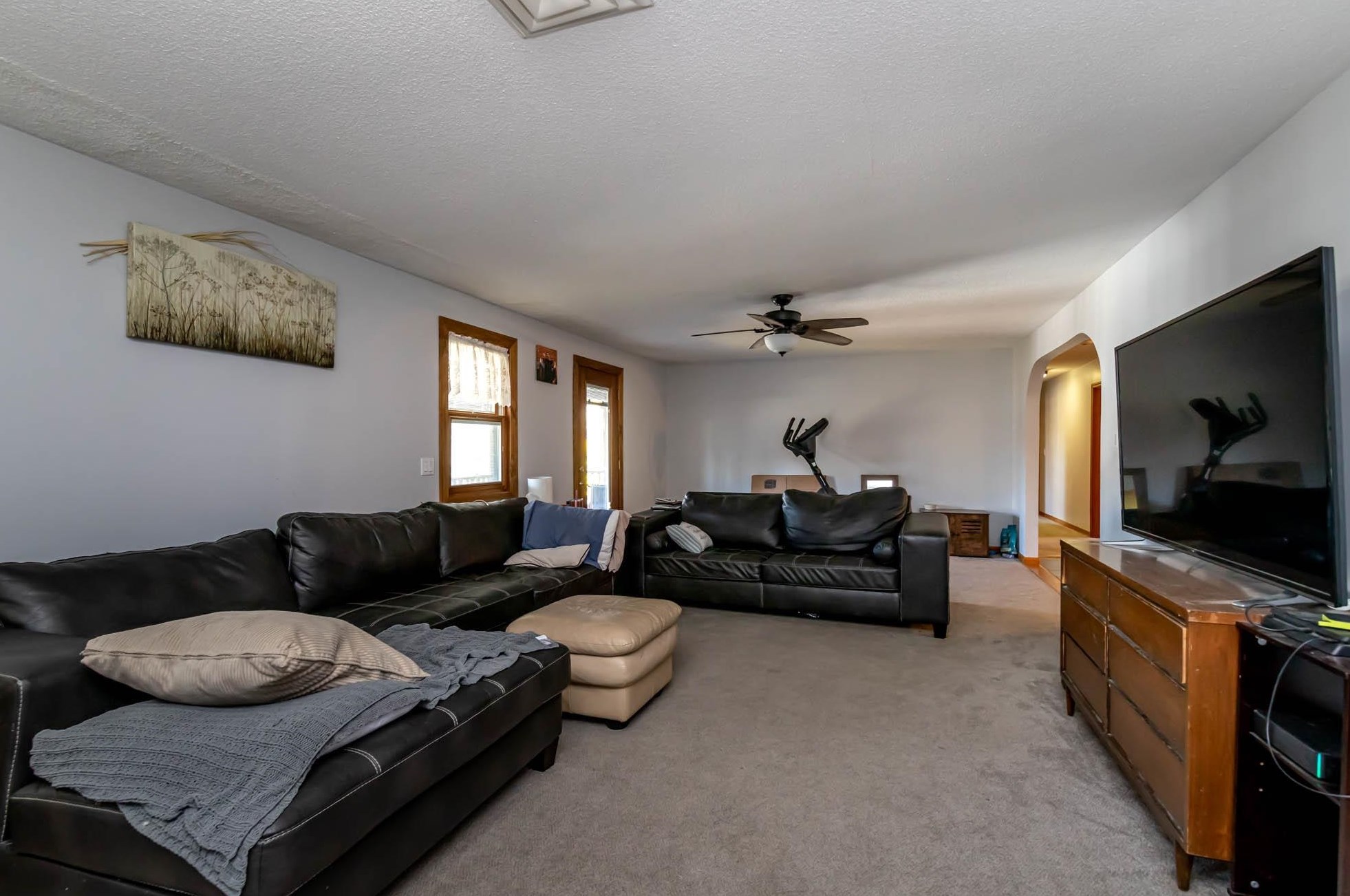 79 Main St, Manchester NH  03102-4027 exterior