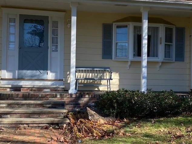 33 Ducas Ave, Nashua, NH 03063