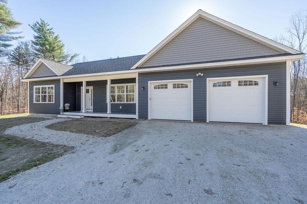117 Wild Goose Pond Rd, Barrington, NH 03884