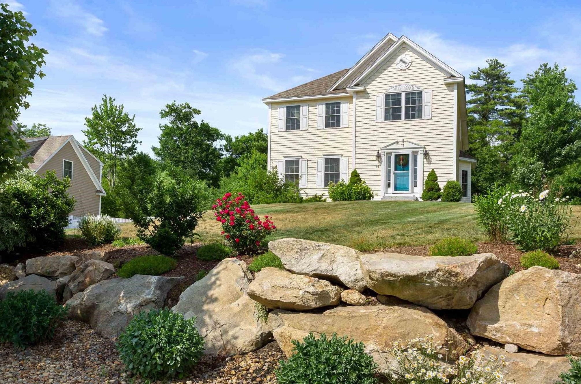 31 Fieldstone Dr, Goffstown, NH 03045
