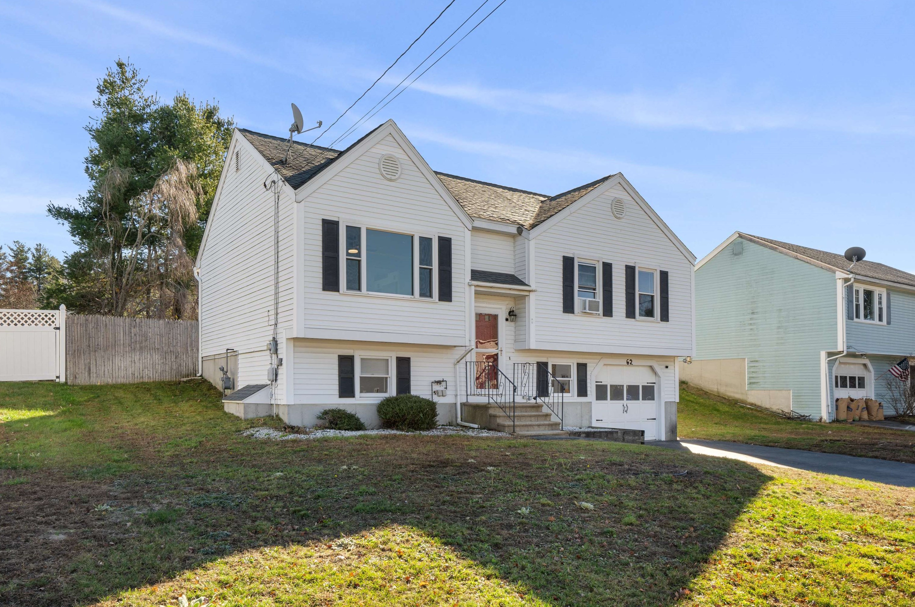 62 Pullman St, Manchester, NH 03103-7724