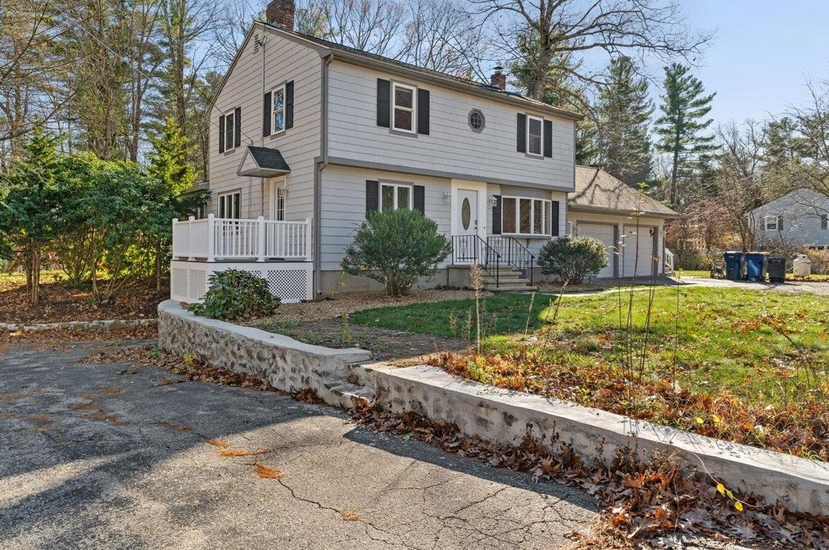 11 Timberlane Rd, Plaistow, NH 03865