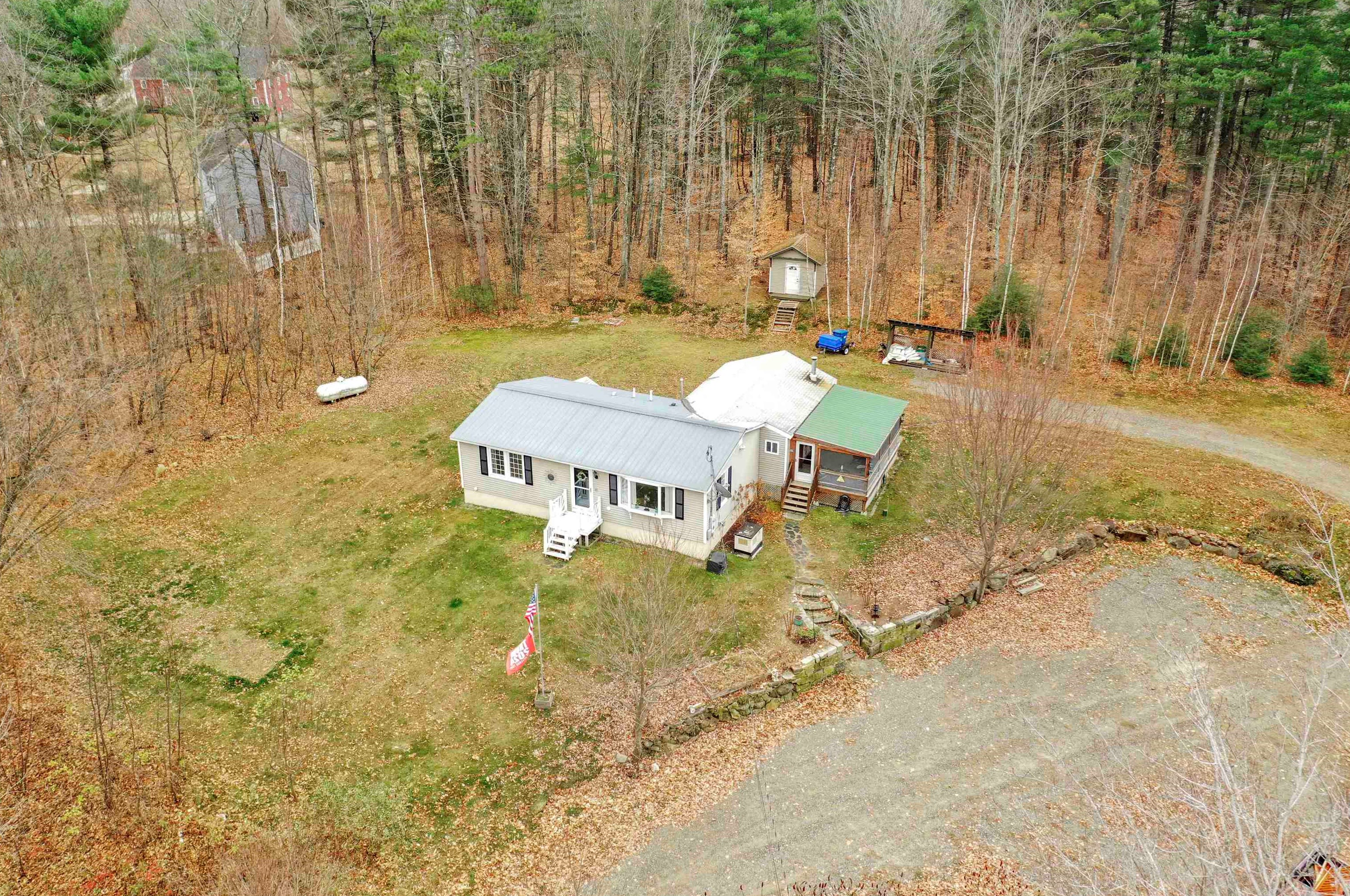 127 Martin Rd, Weare, NH 03281