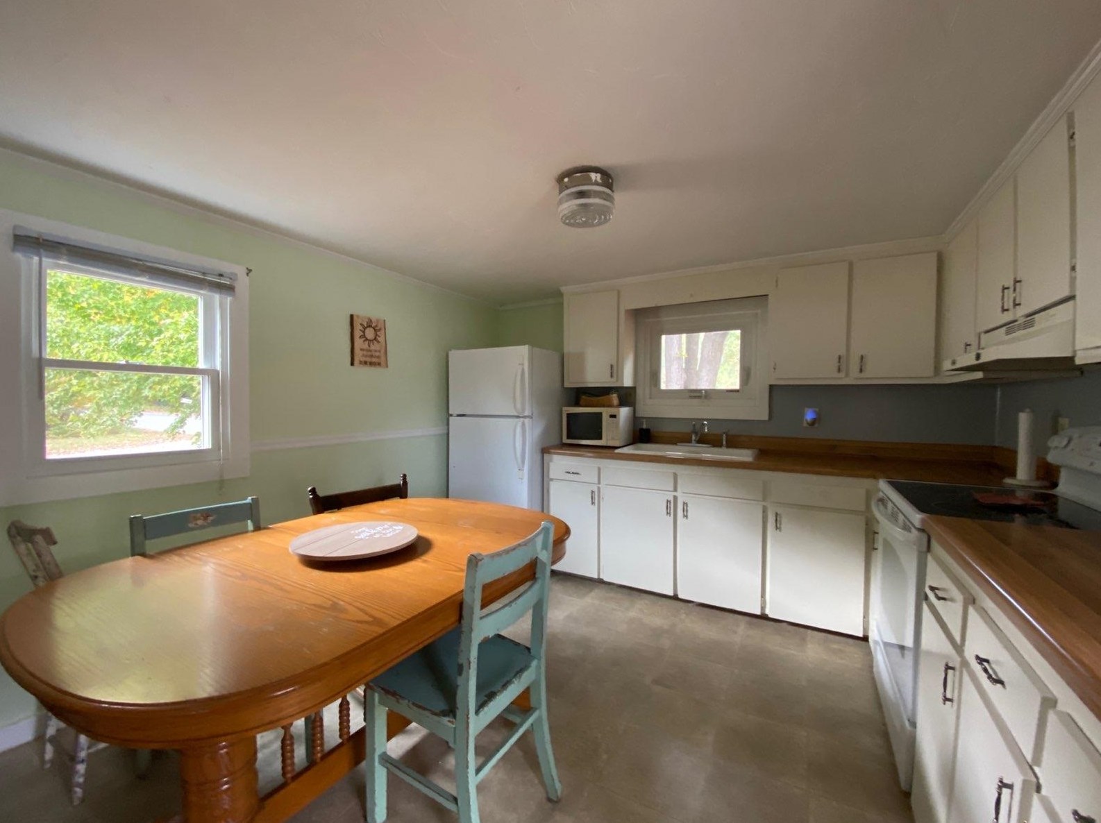 173 Preston St, Hillsboro, NH 03244