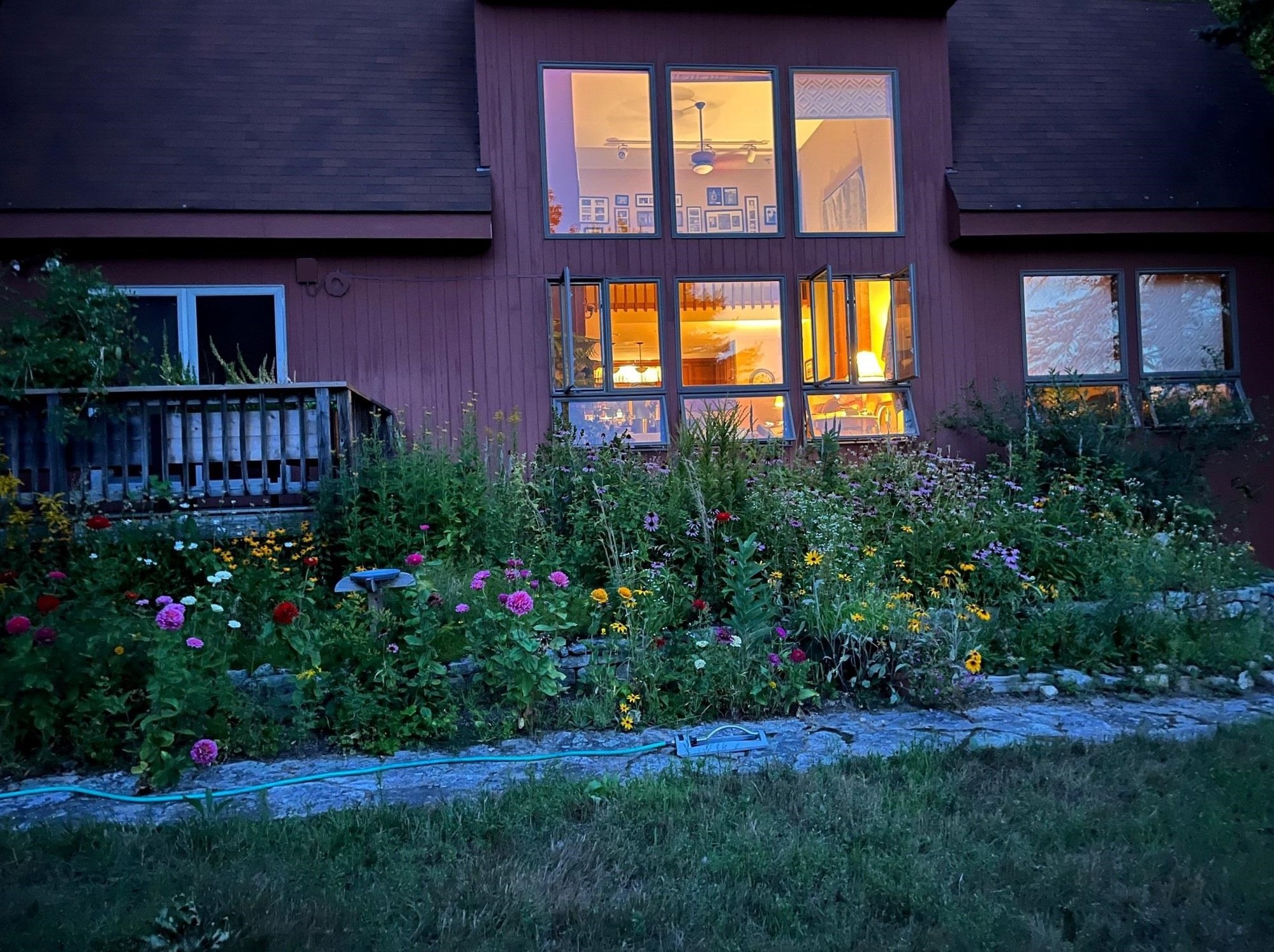 225 Joe English Rd, New-Boston, NH 03070 exterior